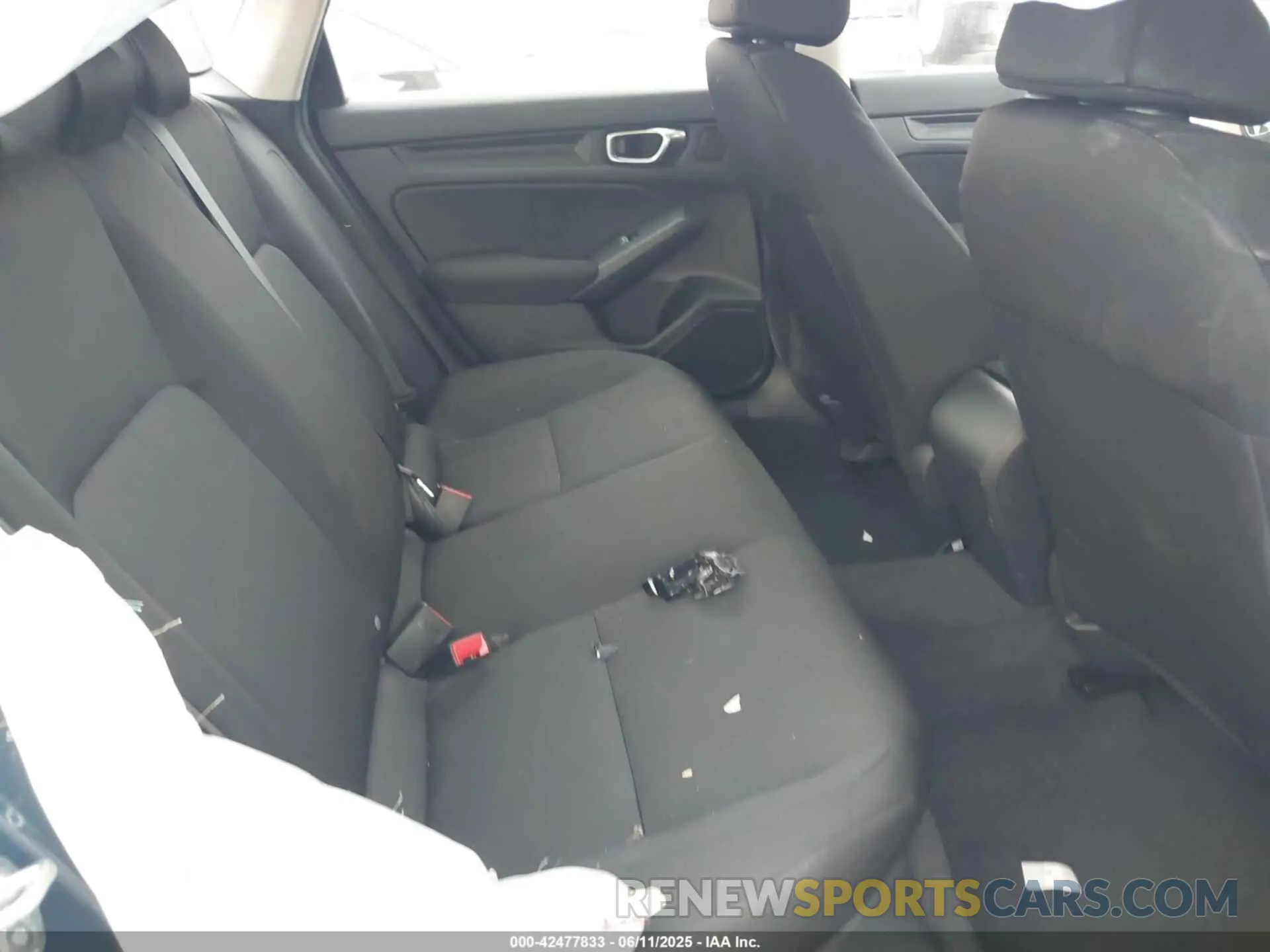 8 Photograph of a damaged car 2HGFE2F29SH591252 HONDA CIVIC 2025
