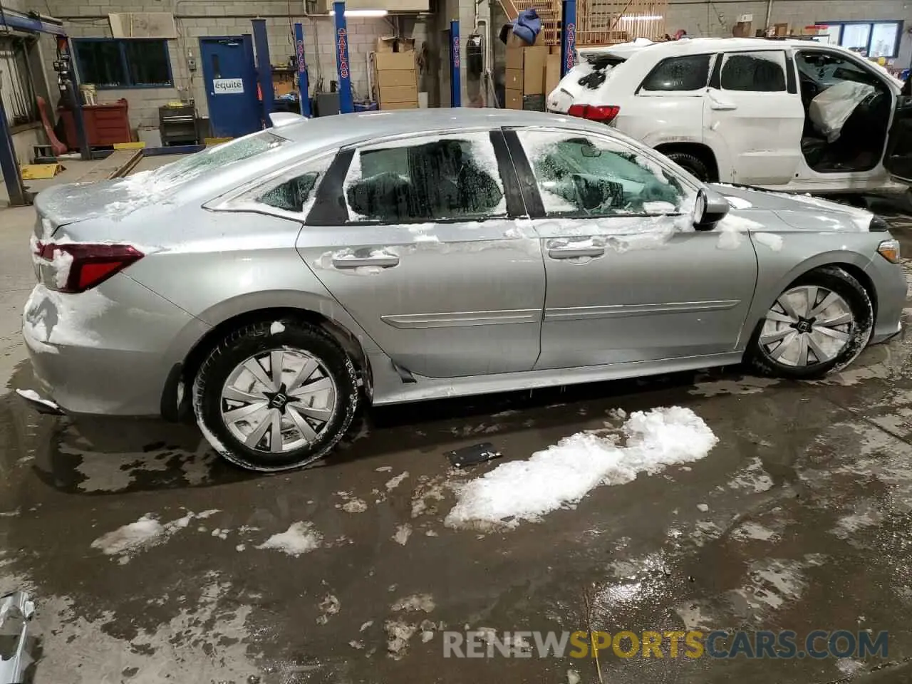 3 Фотография поврежденного автомобиля 2HGFE2F2XSH102874 HONDA CIVIC 2025