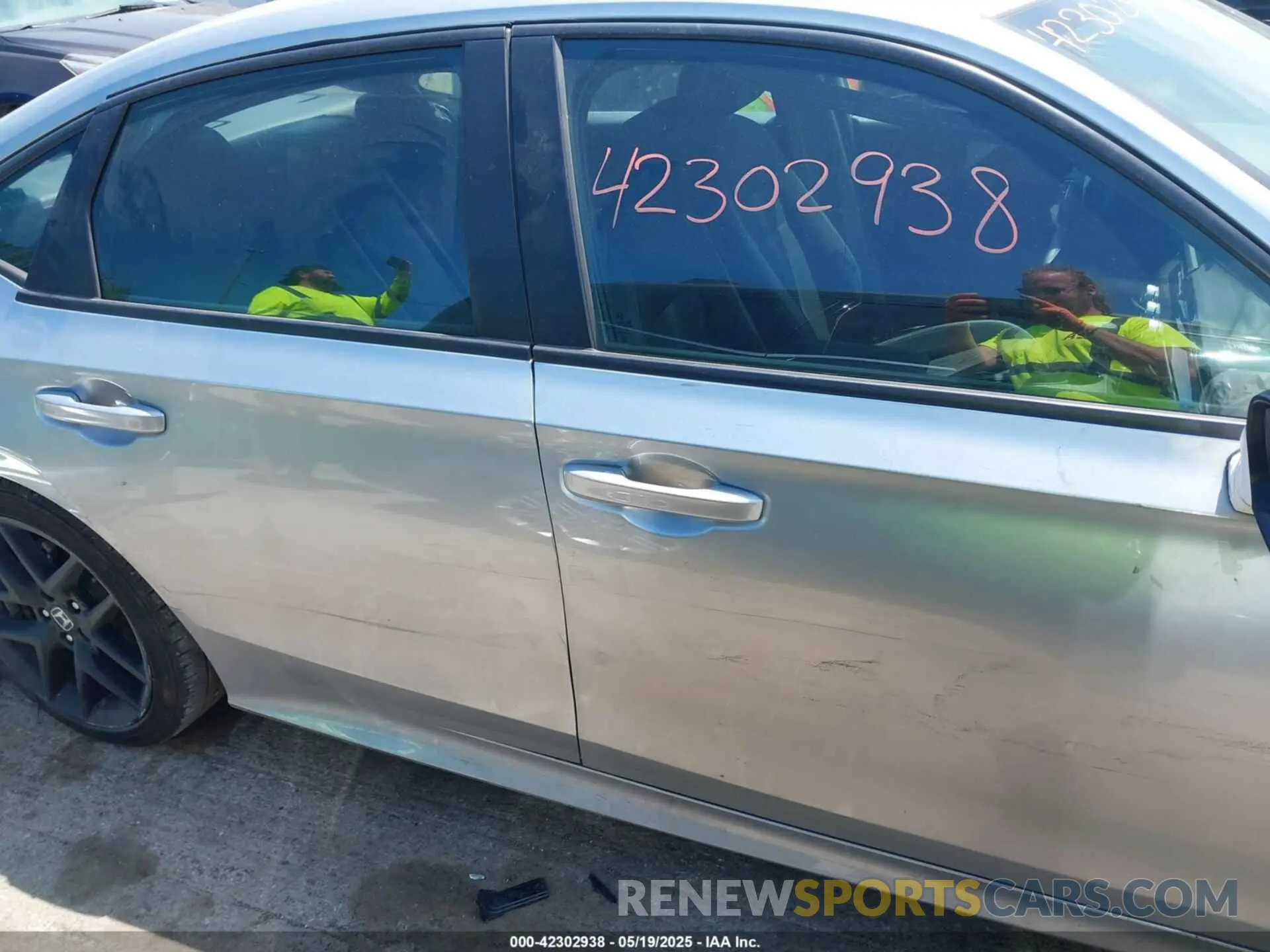 14 Photograph of a damaged car 2HGFE2F50SH542824 HONDA CIVIC 2025