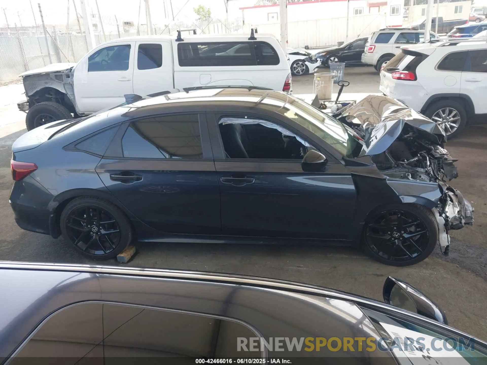 12 Фотография поврежденного автомобиля 2HGFE2F50SH581882 HONDA CIVIC 2025