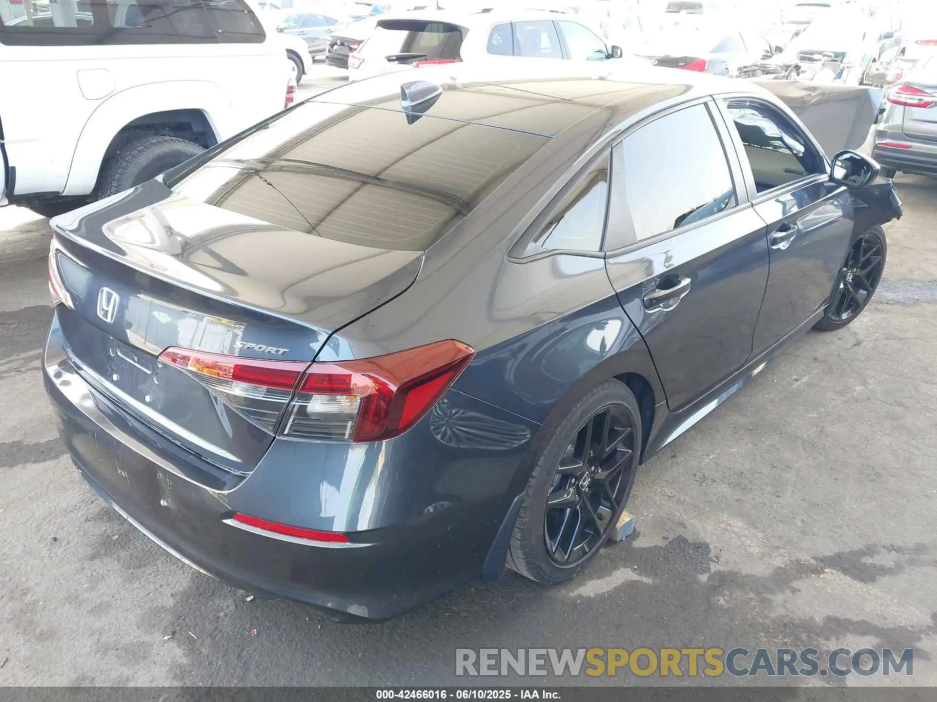 4 Фотография поврежденного автомобиля 2HGFE2F50SH581882 HONDA CIVIC 2025