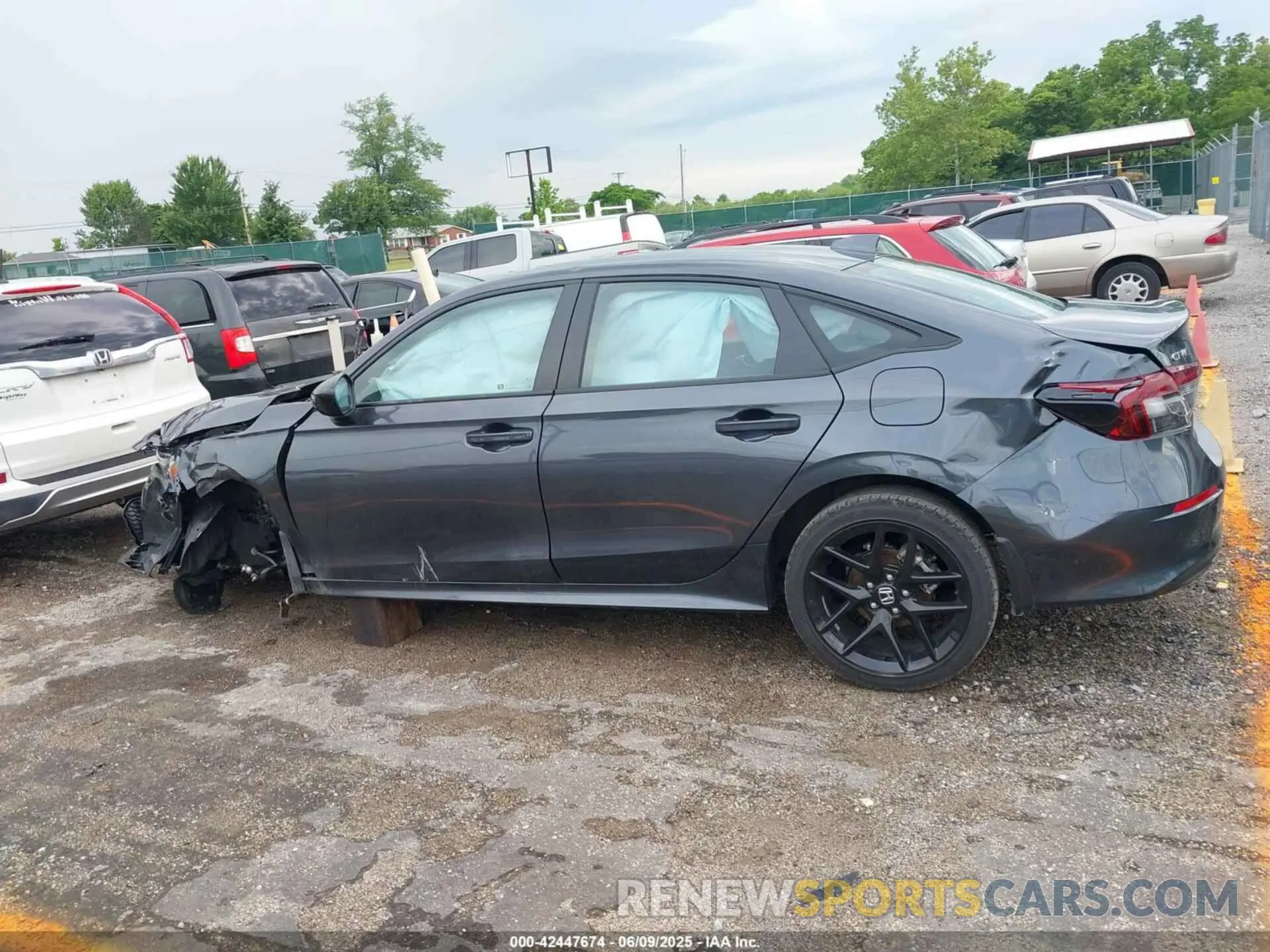 15 Photograph of a damaged car 2HGFE2F51SH500131 HONDA CIVIC 2025