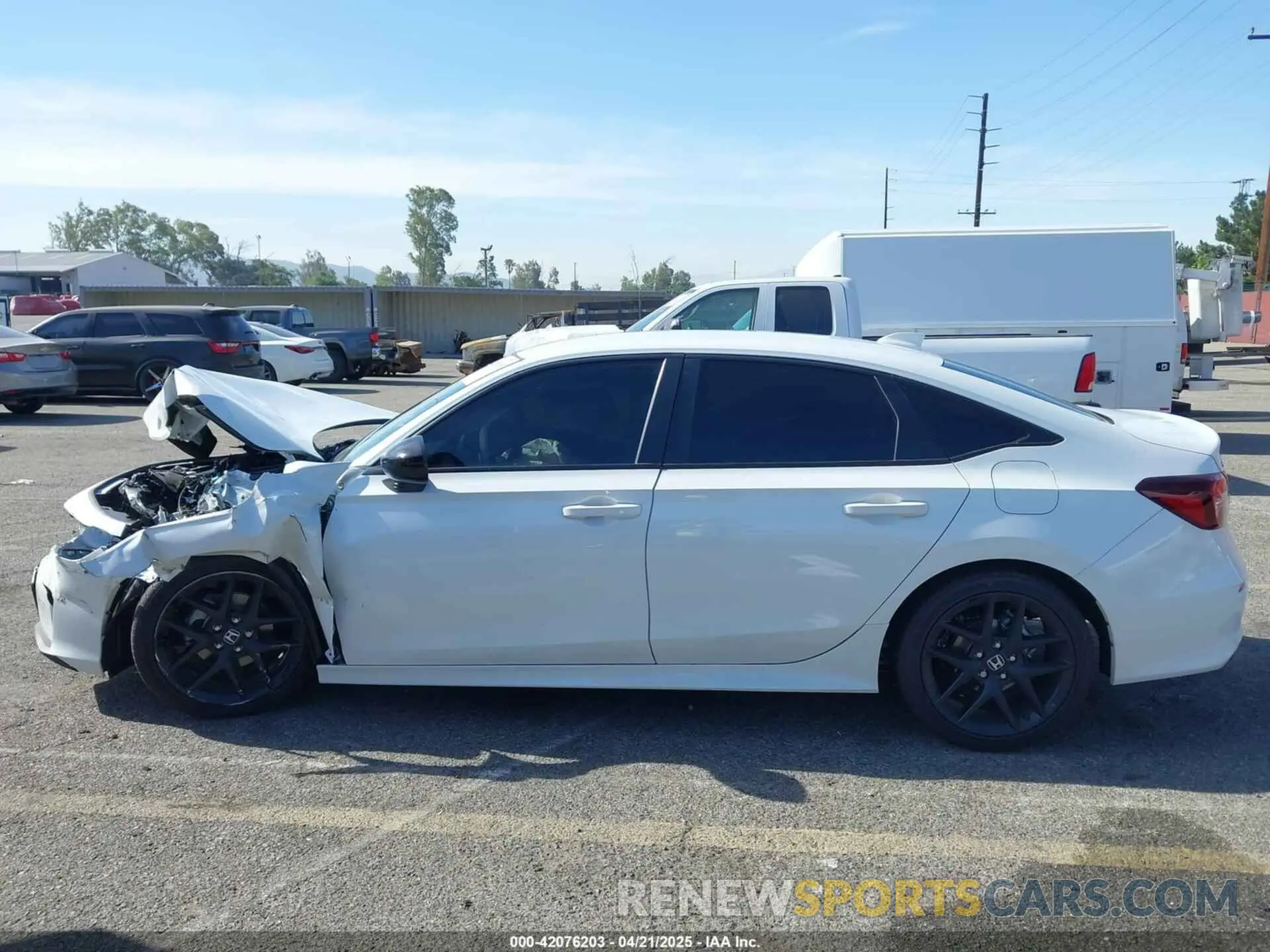 13 Фотография поврежденного автомобиля 2HGFE2F52SH576361 HONDA CIVIC 2025