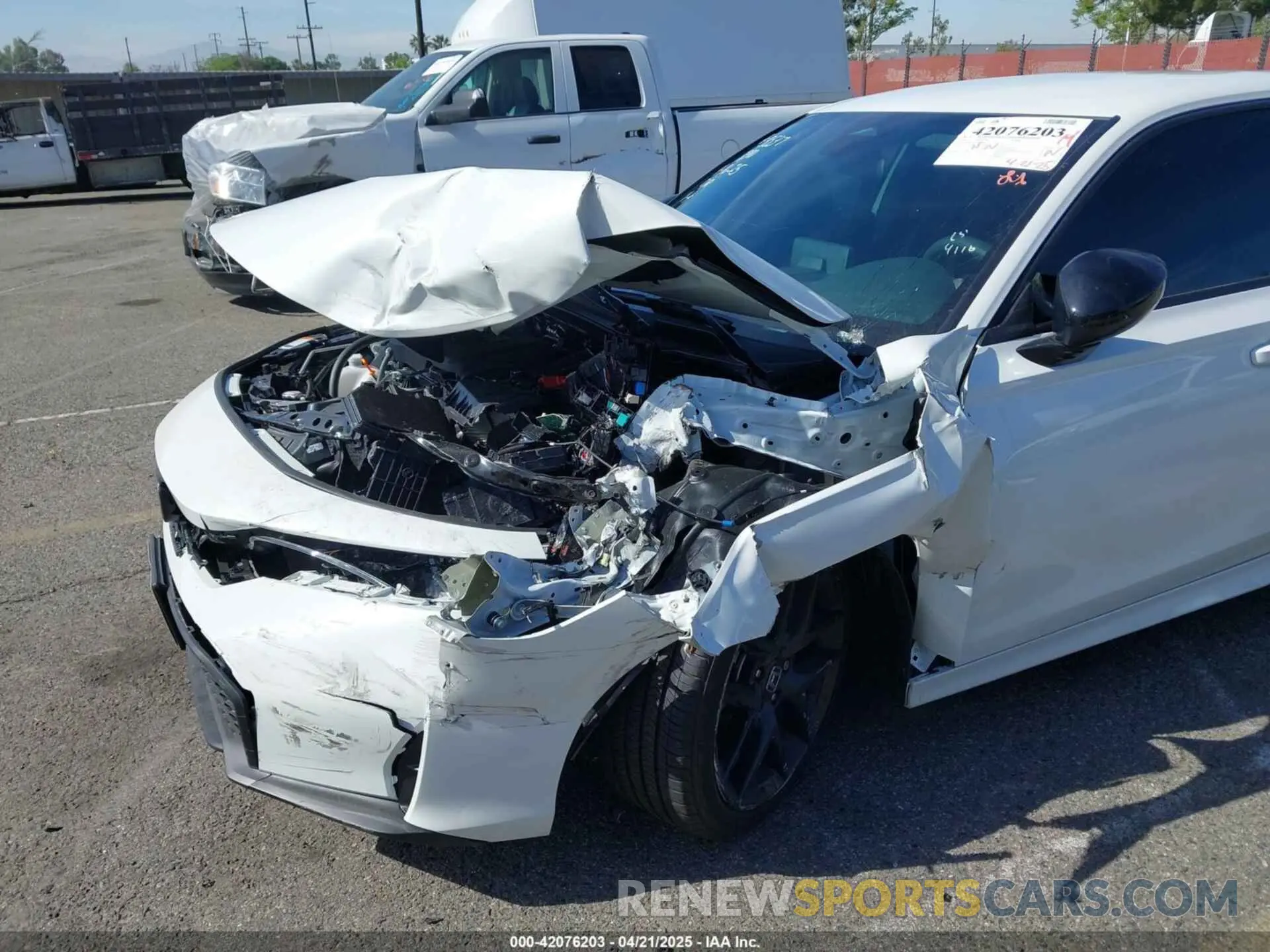 17 Фотография поврежденного автомобиля 2HGFE2F52SH576361 HONDA CIVIC 2025
