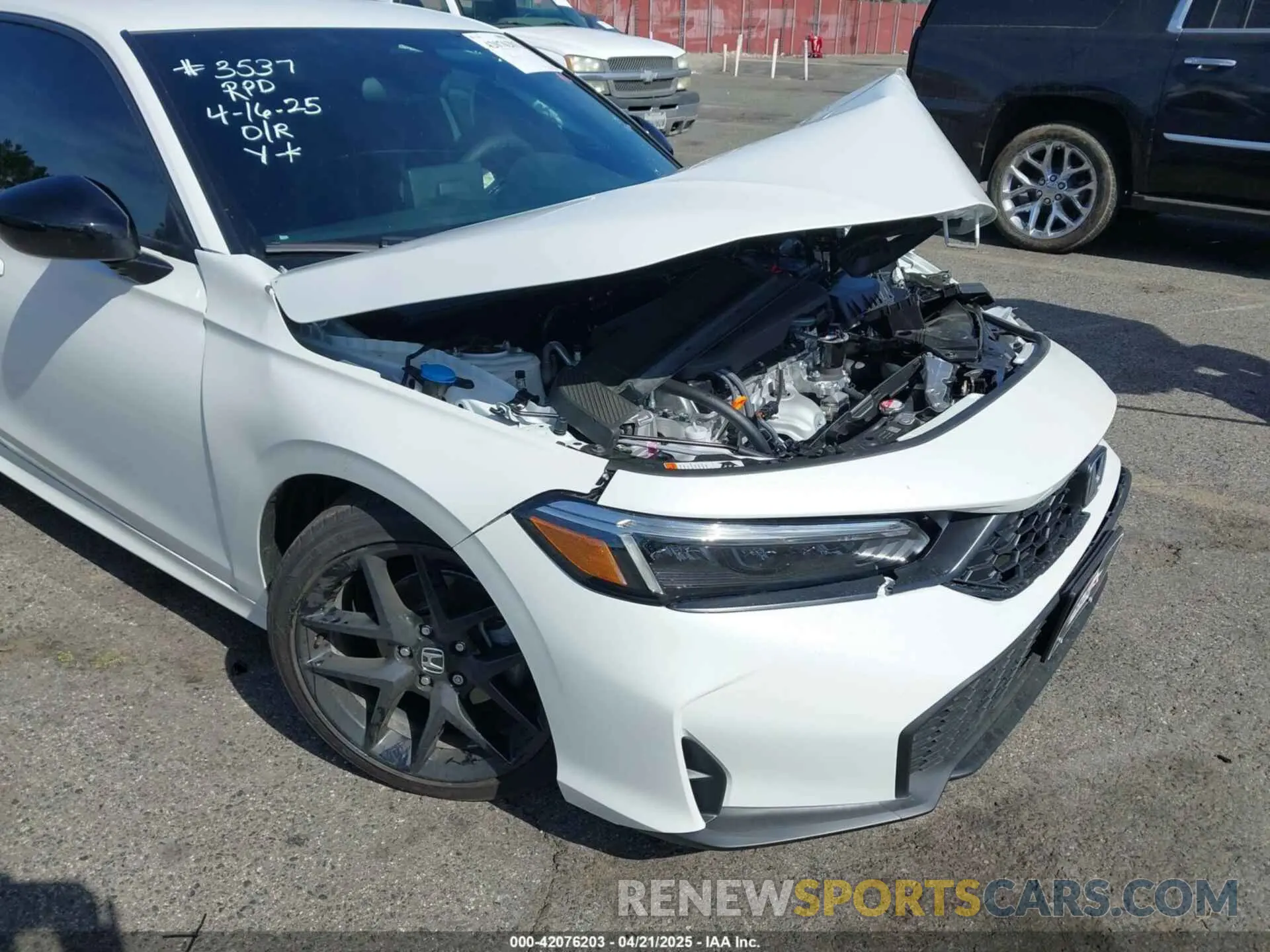 18 Фотография поврежденного автомобиля 2HGFE2F52SH576361 HONDA CIVIC 2025
