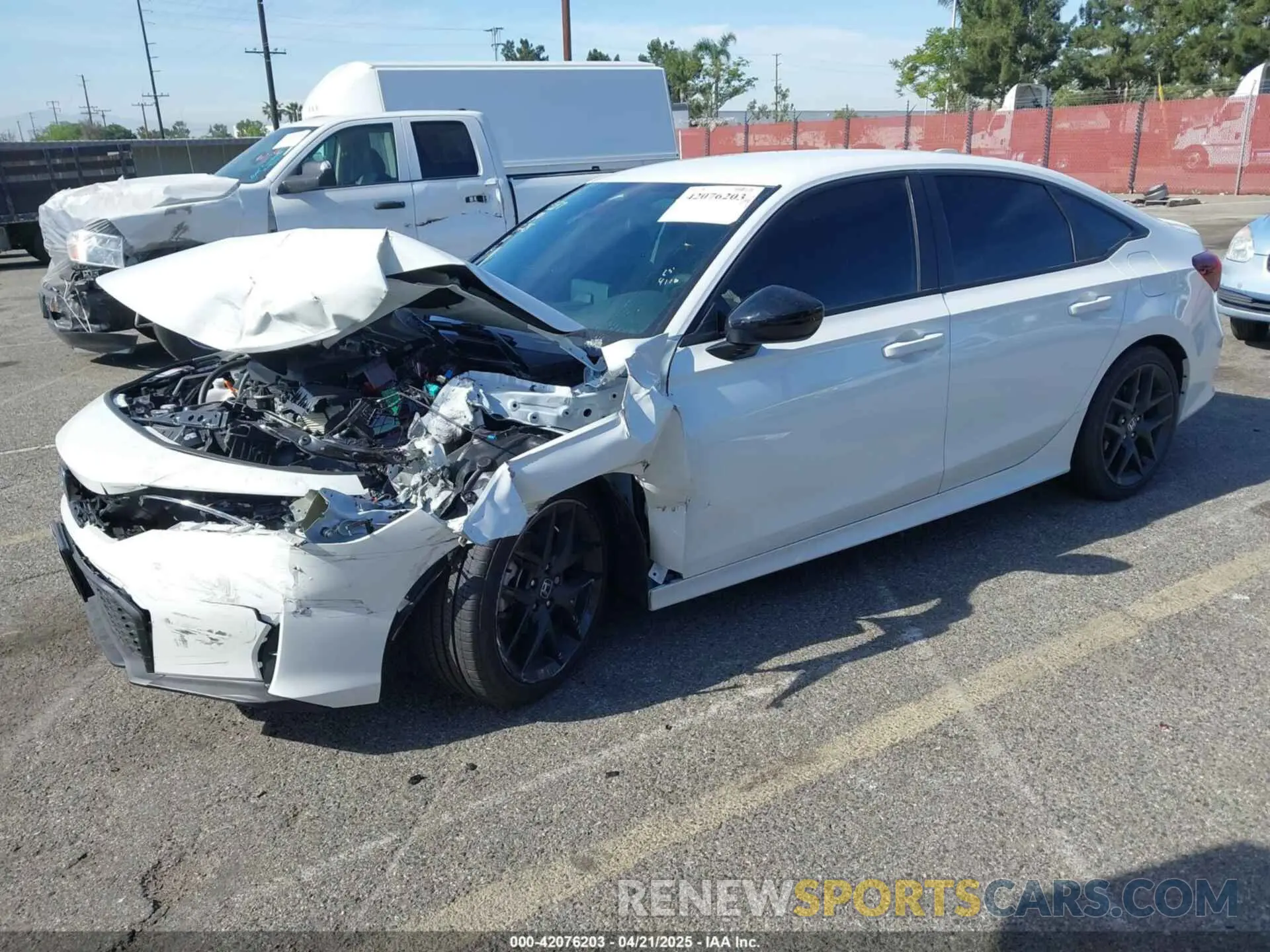 2 Фотография поврежденного автомобиля 2HGFE2F52SH576361 HONDA CIVIC 2025