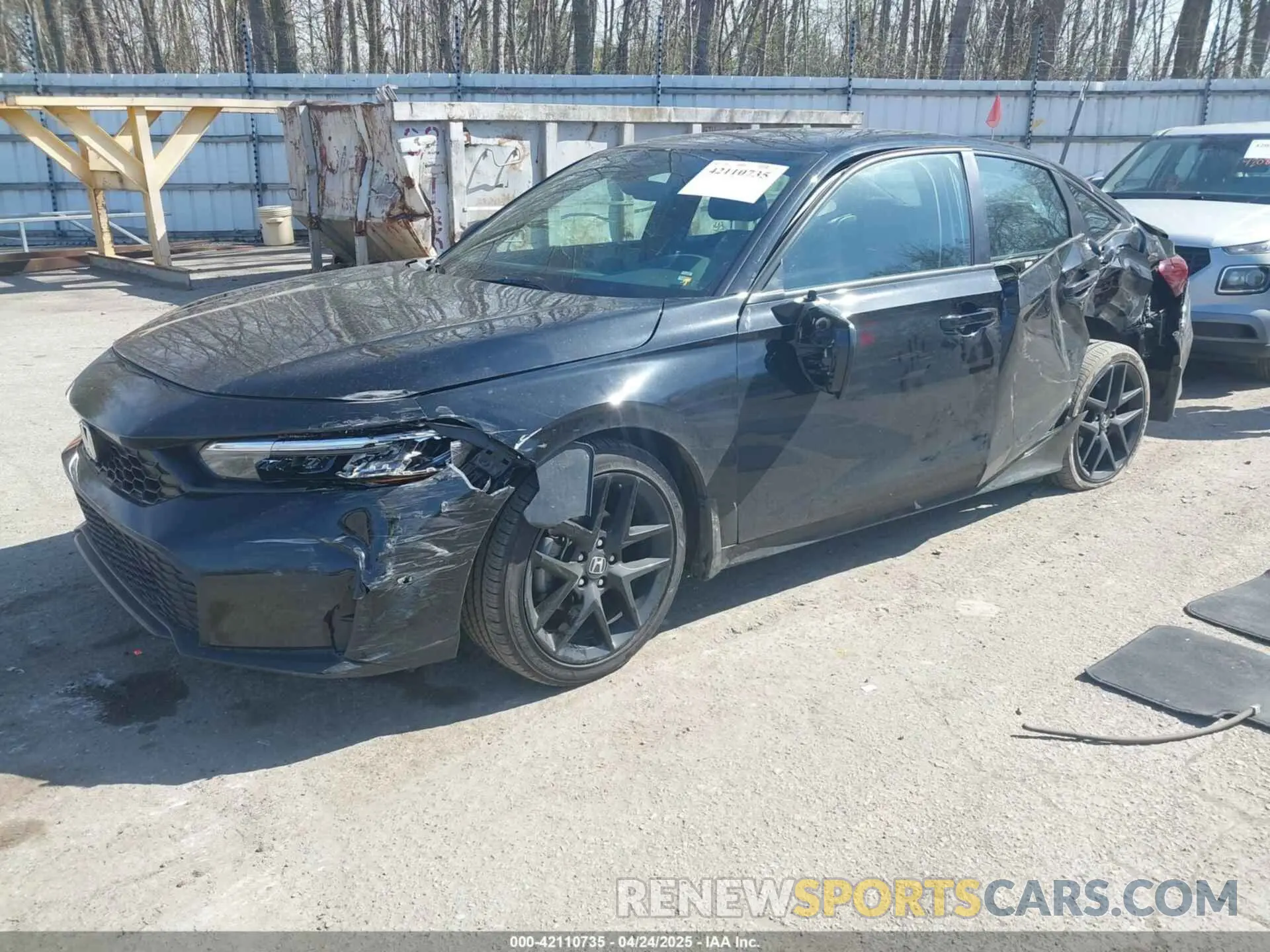 2 Фотография поврежденного автомобиля 2HGFE2F53SH539707 HONDA CIVIC 2025