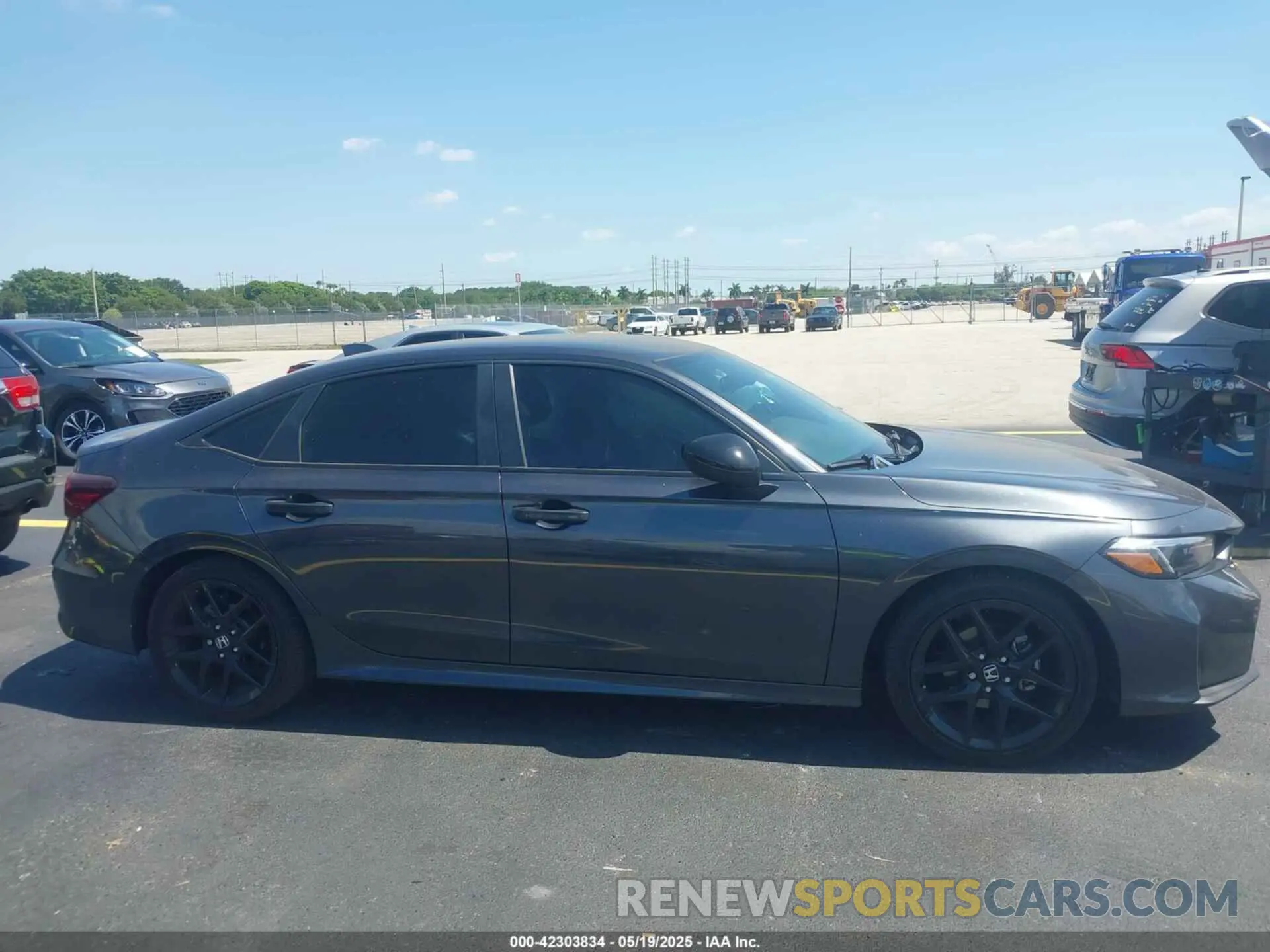 12 Фотография поврежденного автомобиля 2HGFE2F56SH514767 HONDA CIVIC 2025