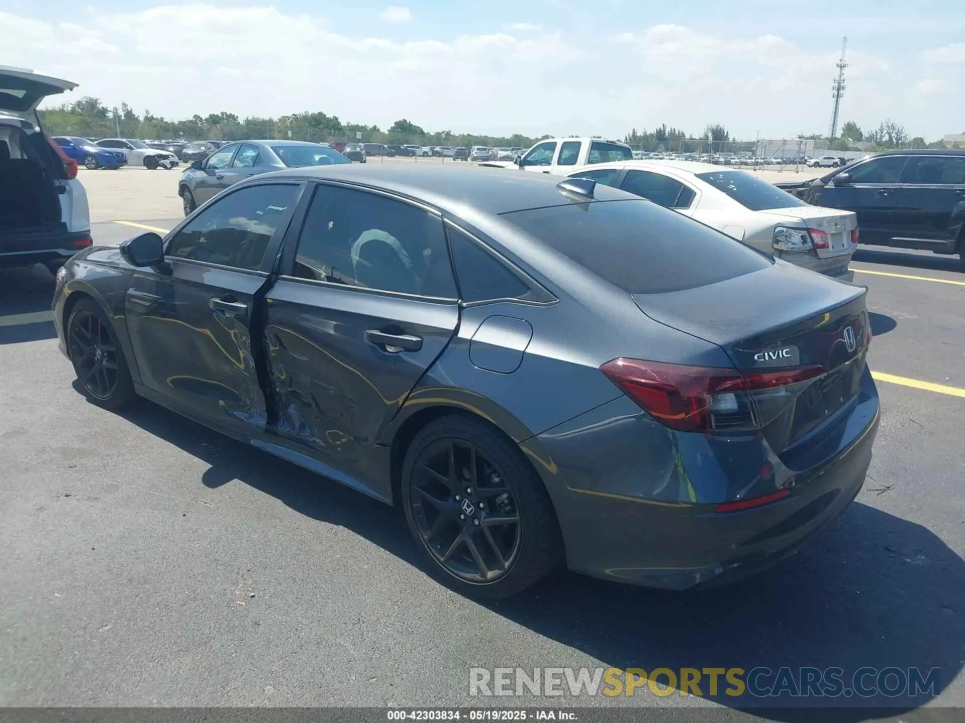 3 Фотография поврежденного автомобиля 2HGFE2F56SH514767 HONDA CIVIC 2025
