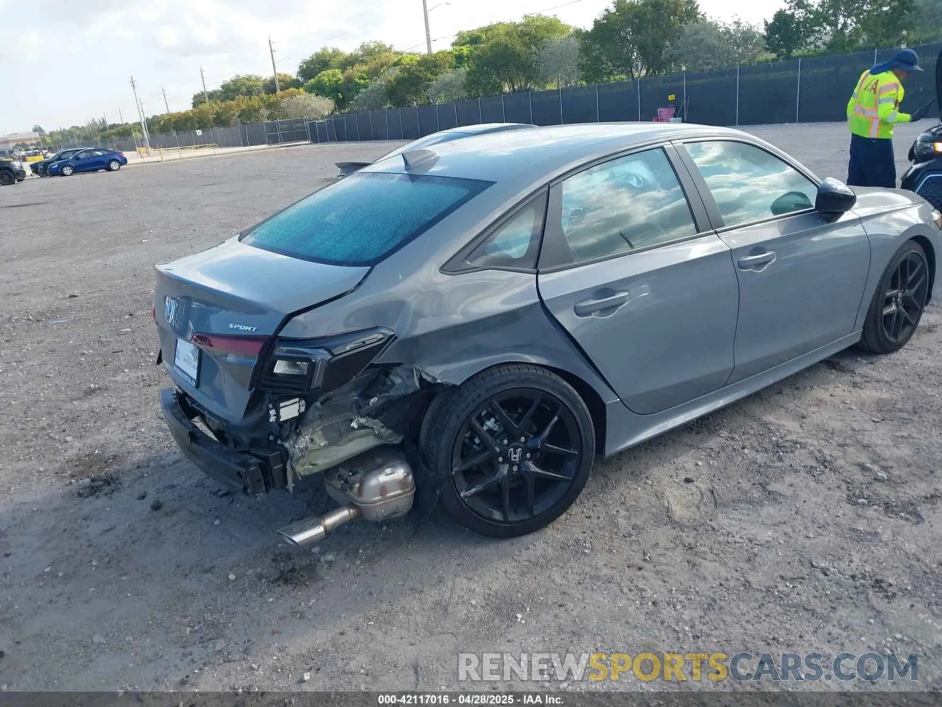 4 Photograph of a damaged car 2HGFE2F56SH569610 HONDA CIVIC 2025