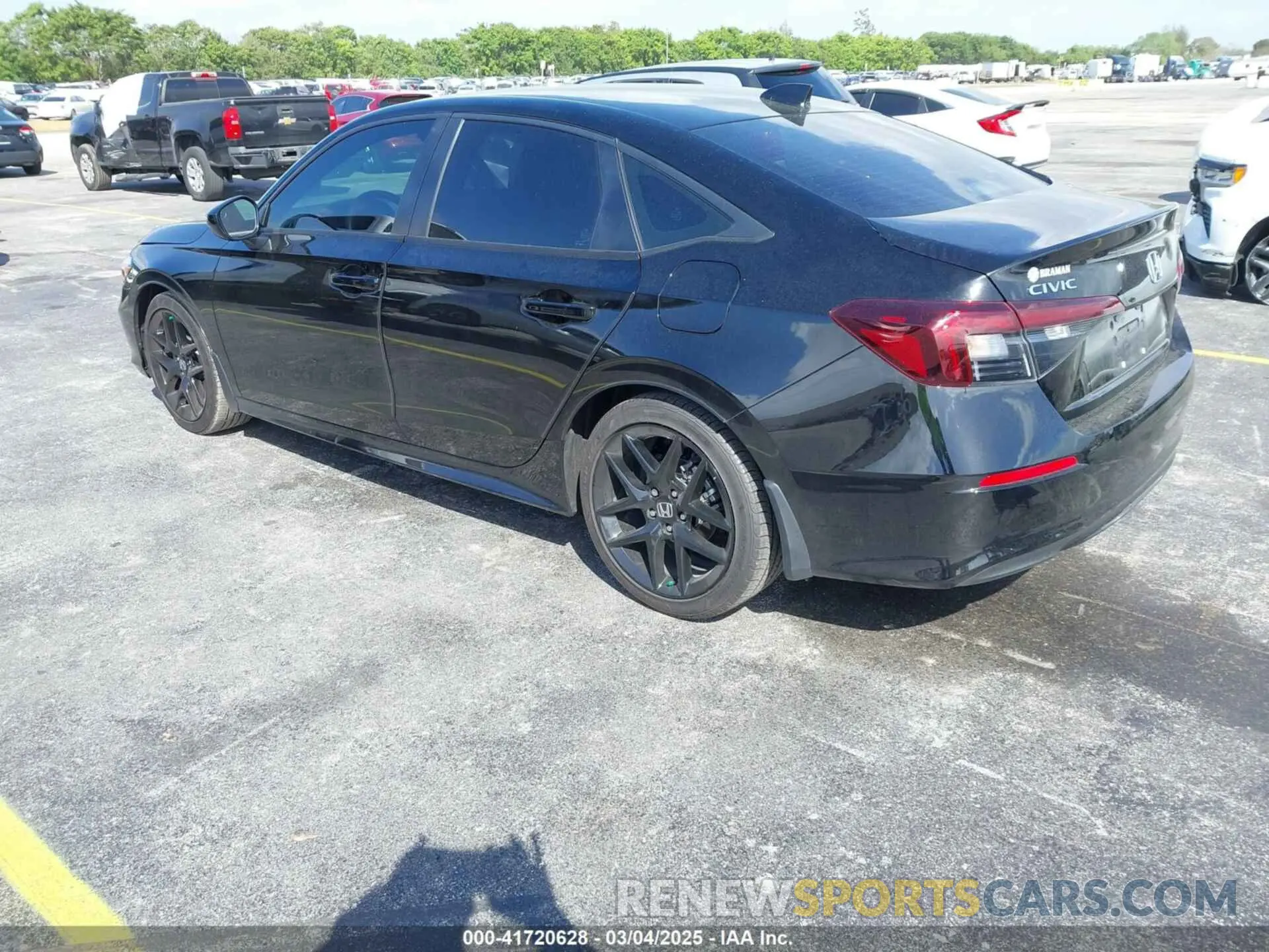 3 Фотография поврежденного автомобиля 2HGFE2F56SH569638 HONDA CIVIC 2025