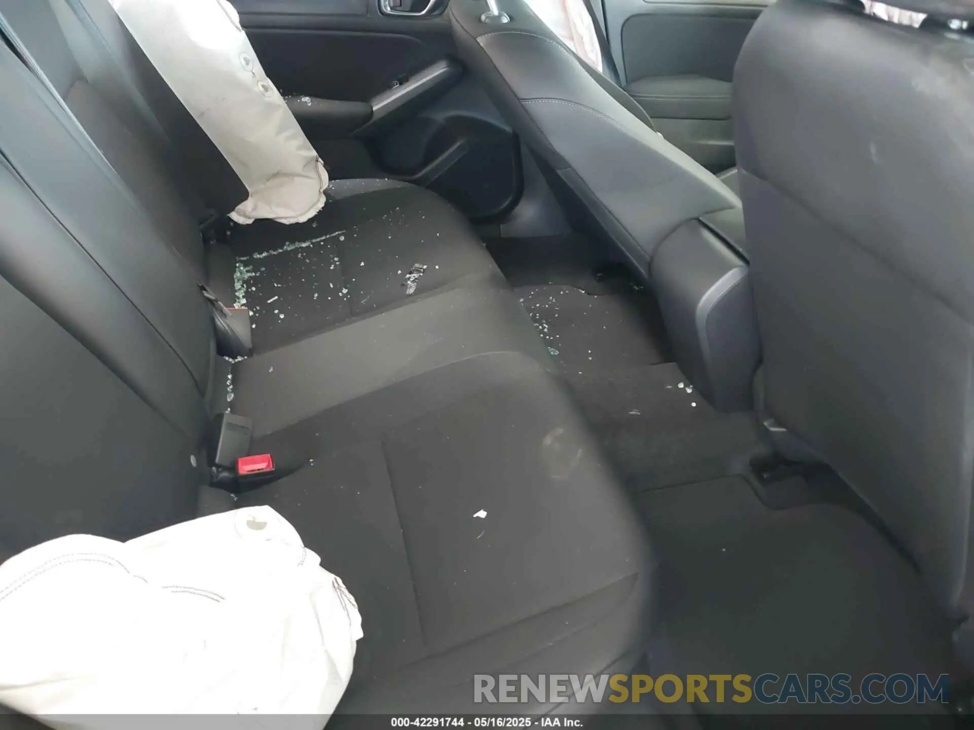 8 Photograph of a damaged car 2HGFE2F57SH577845 HONDA CIVIC 2025