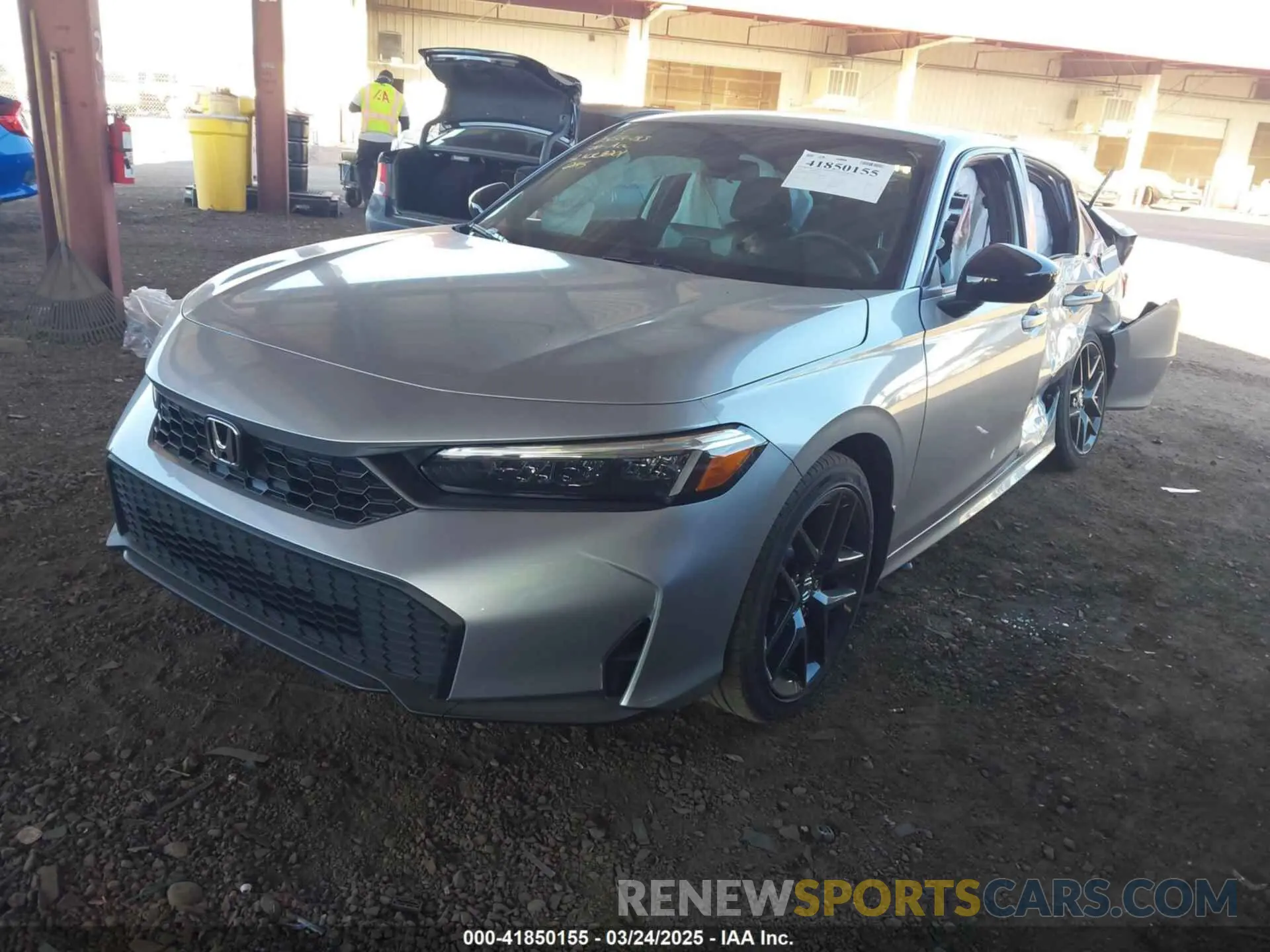 2 Фотография поврежденного автомобиля 2HGFE2F59SH536245 HONDA CIVIC 2025