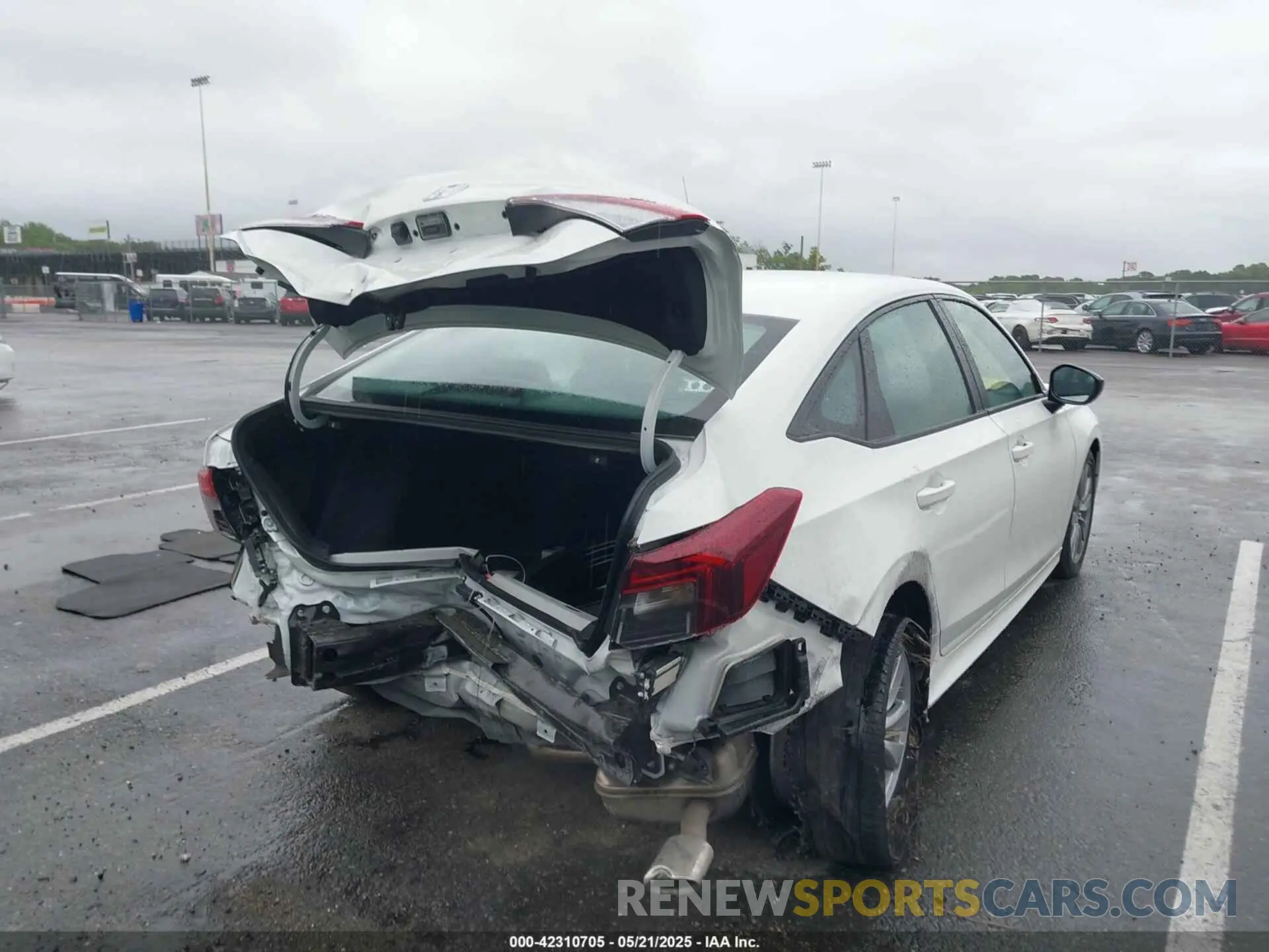 4 Photograph of a damaged car 2HGFE2F59SH581279 HONDA CIVIC 2025