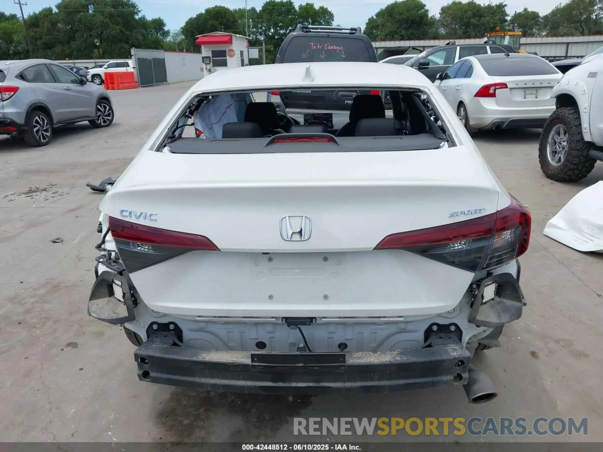 18 Photograph of a damaged car 2HGFE2F5XSH532141 HONDA CIVIC 2025