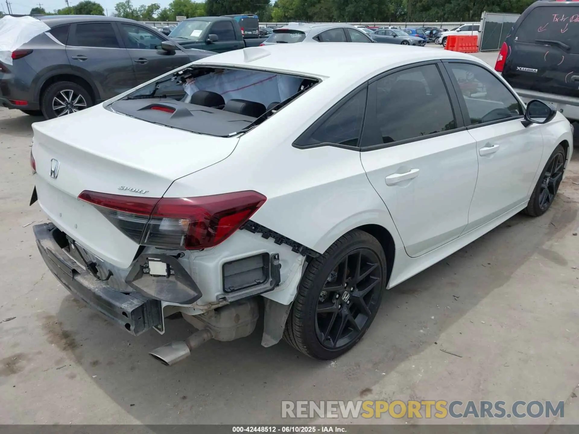 4 Photograph of a damaged car 2HGFE2F5XSH532141 HONDA CIVIC 2025