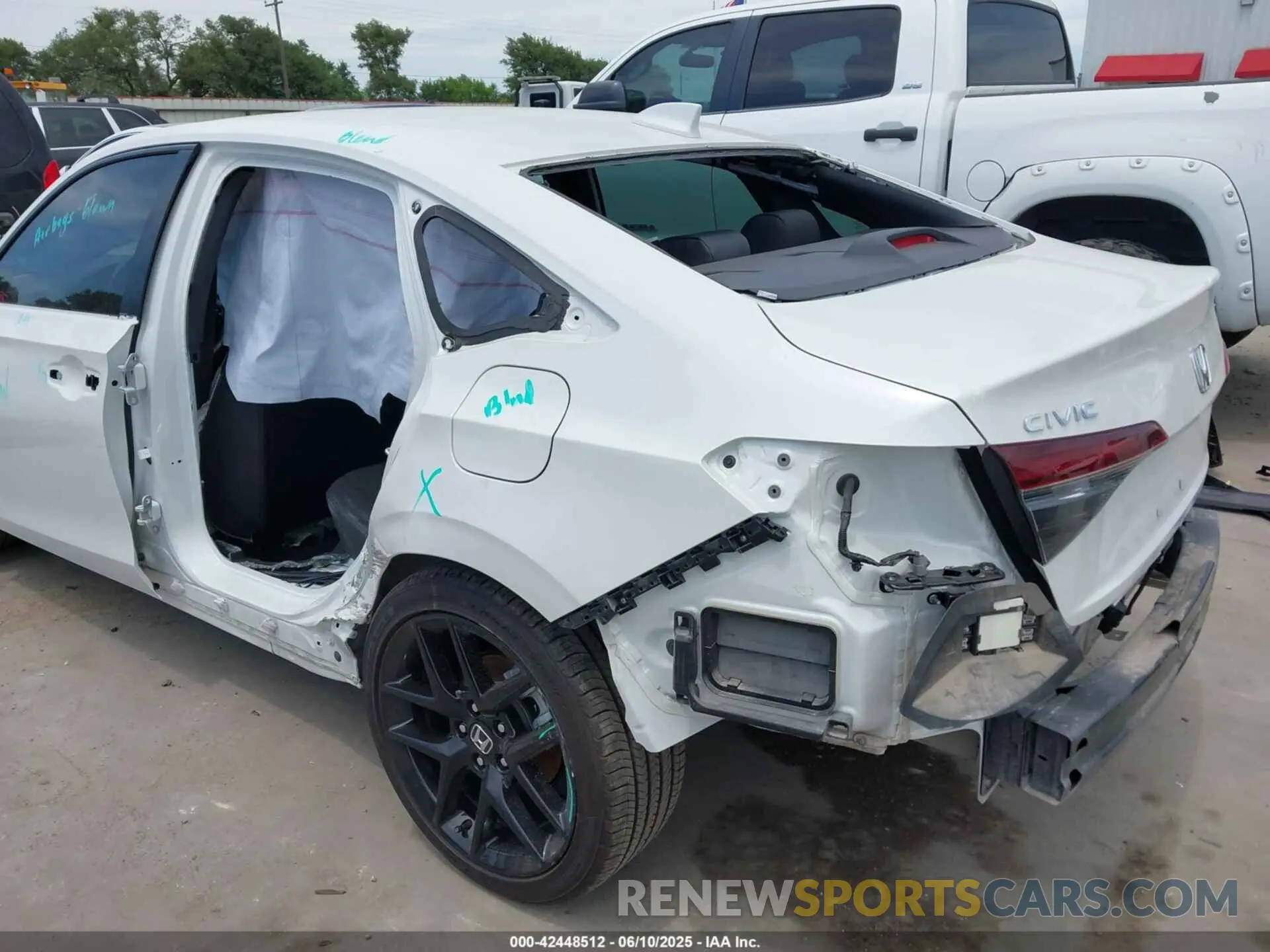 6 Photograph of a damaged car 2HGFE2F5XSH532141 HONDA CIVIC 2025