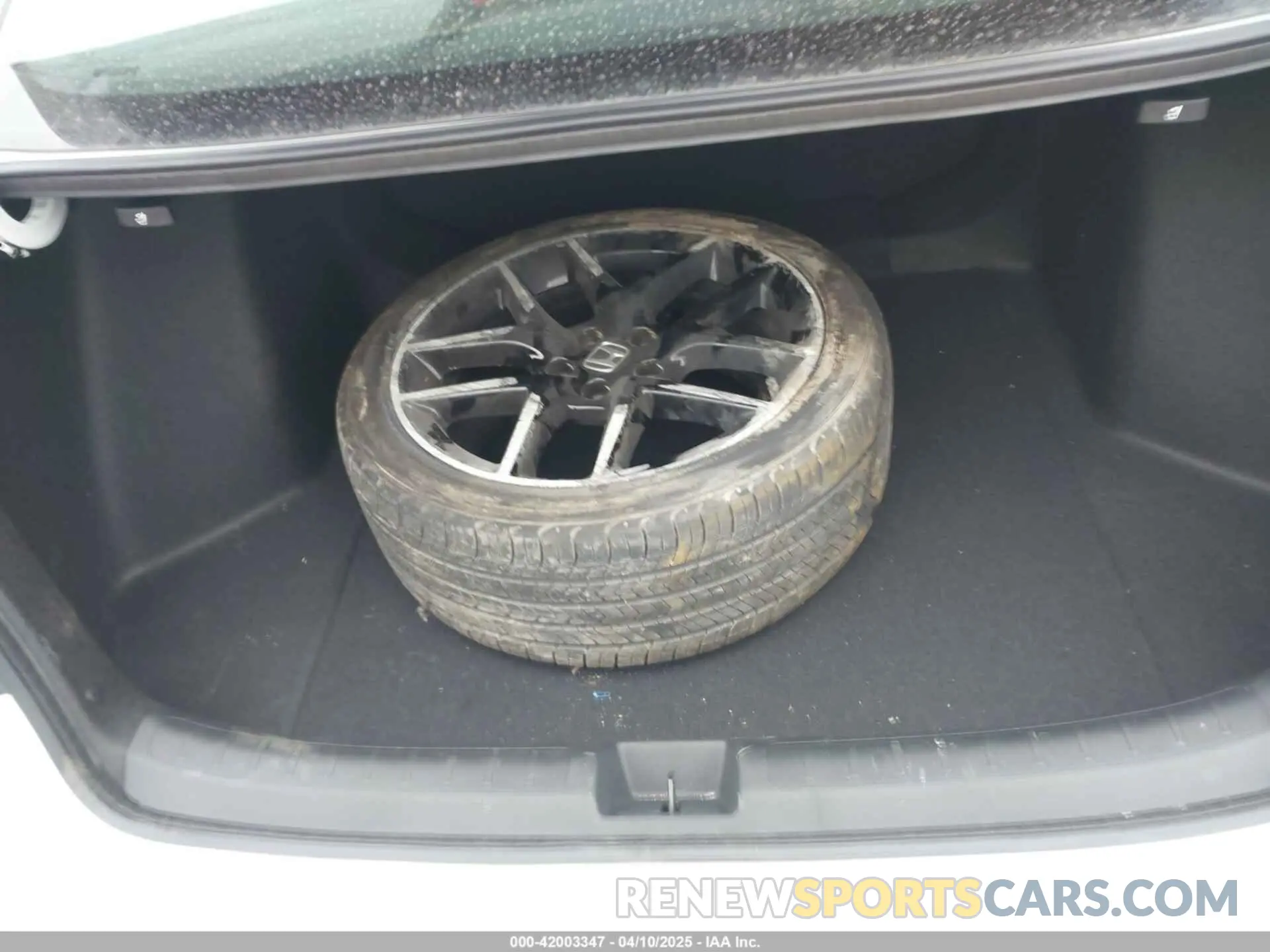 12 Photograph of a damaged car 2HGFE2F5XSH553751 HONDA CIVIC 2025