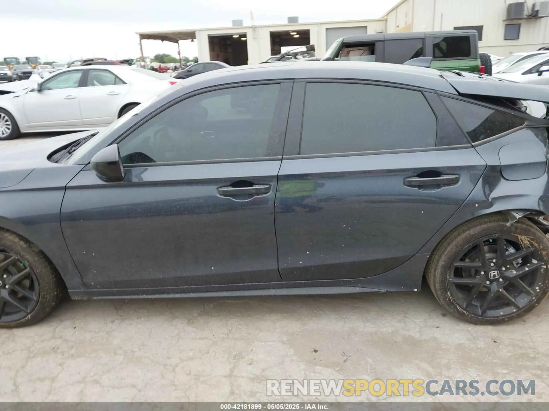 14 Photograph of a damaged car 19XFL4H87SE011901 HONDA CIVIC  HYBRID 2025