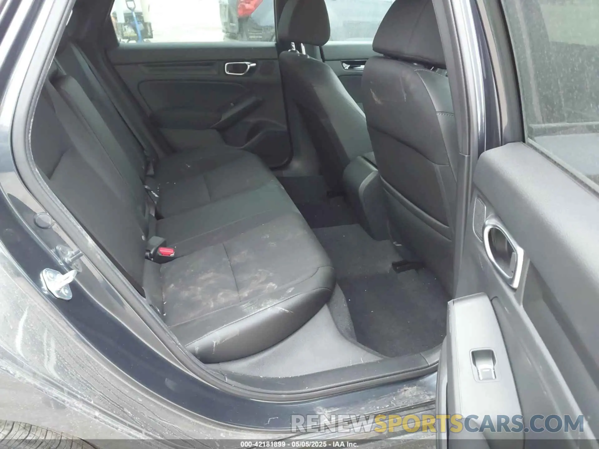 8 Photograph of a damaged car 19XFL4H87SE011901 HONDA CIVIC  HYBRID 2025