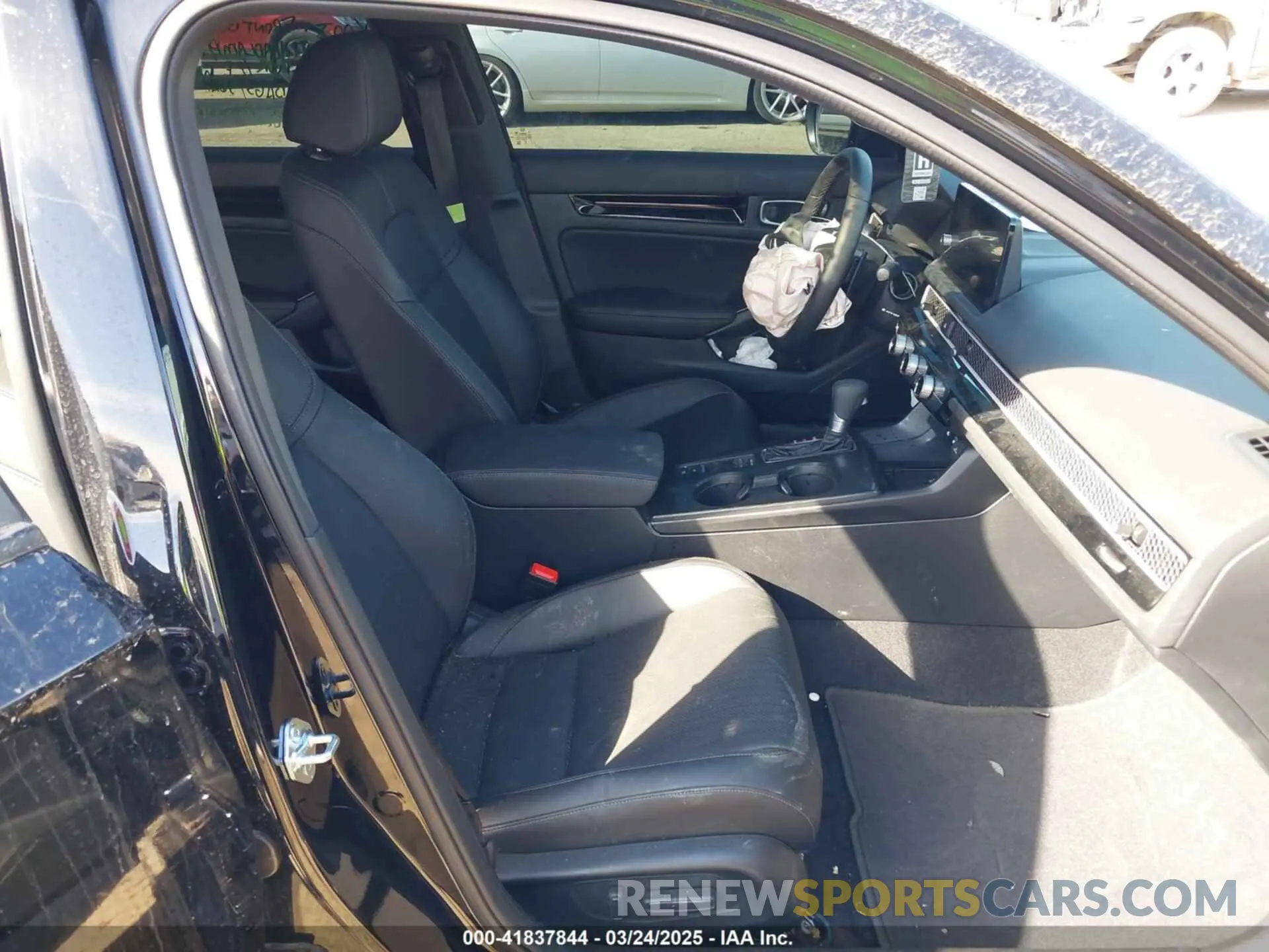 5 Photograph of a damaged car 19XFL4H90SE004362 HONDA CIVIC  HYBRID 2025