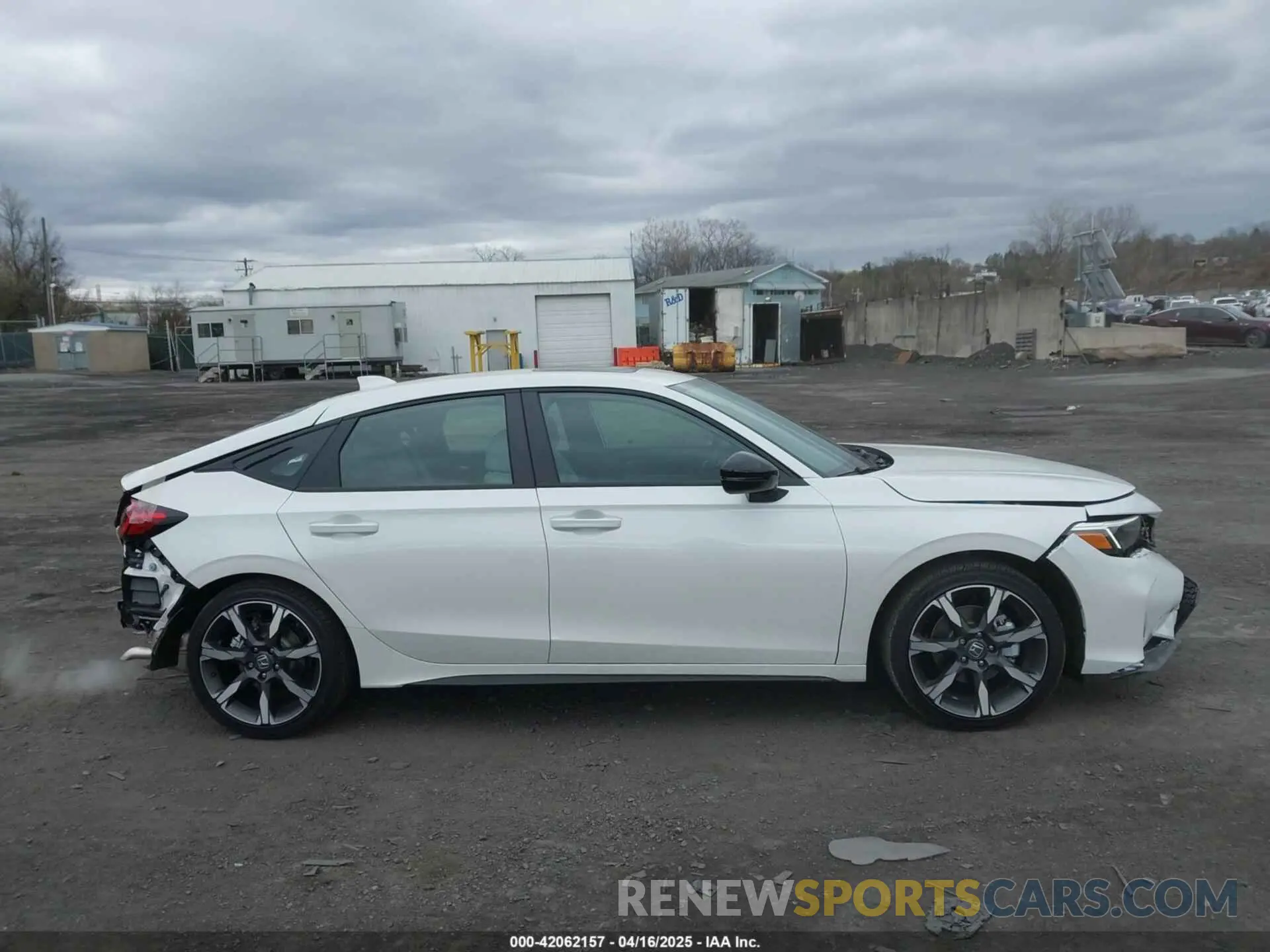 13 Photograph of a damaged car 19XFL4H99SE010189 HONDA CIVIC  HYBRID 2025