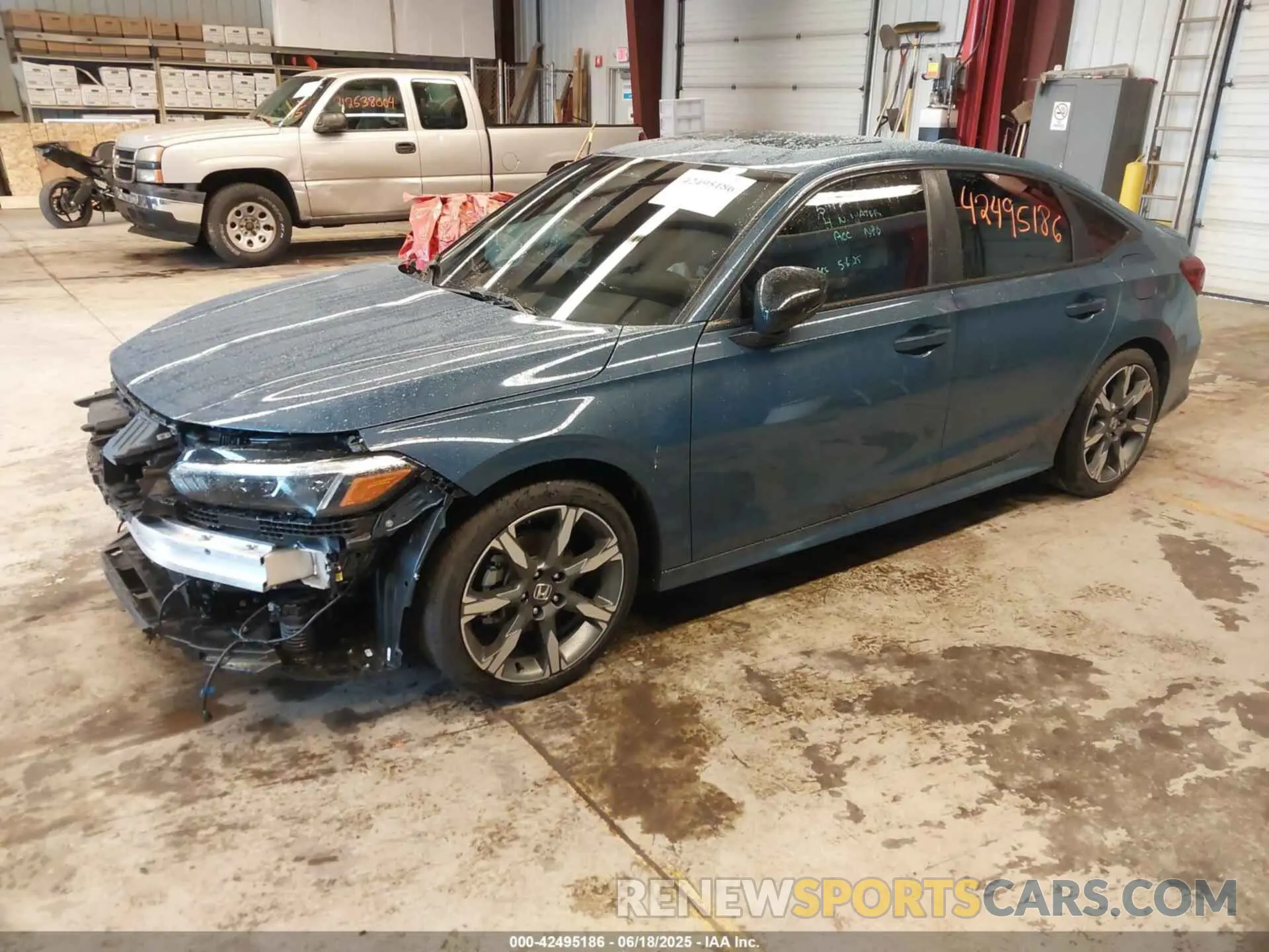 2 Фотография поврежденного автомобиля 2HGFE4F81SH339558 HONDA CIVIC HYBRID 2025