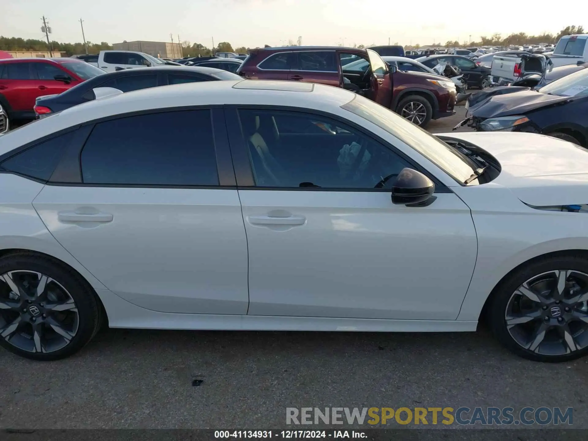 13 Photograph of a damaged car 2HGFE4F82SH312871 HONDA CIVIC  HYBRID 2025
