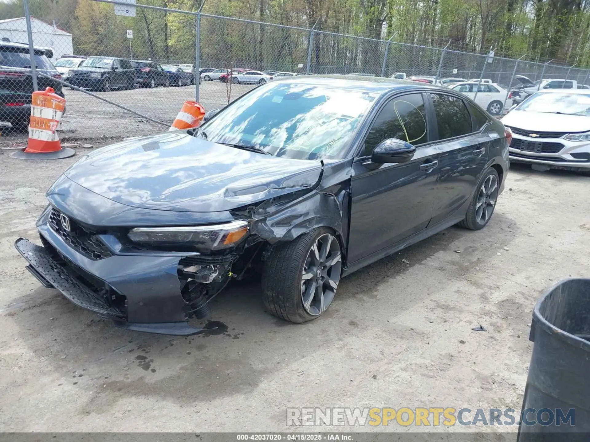 2 Фотография поврежденного автомобиля 2HGFE4F84SH302357 HONDA CIVIC  HYBRID 2025