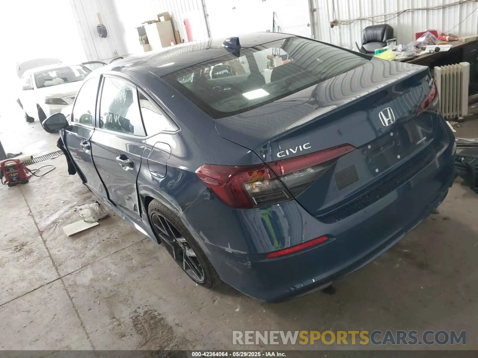 3 Фотография поврежденного автомобиля 2HGFE4F84SH306750 HONDA CIVIC HYBRID 2025