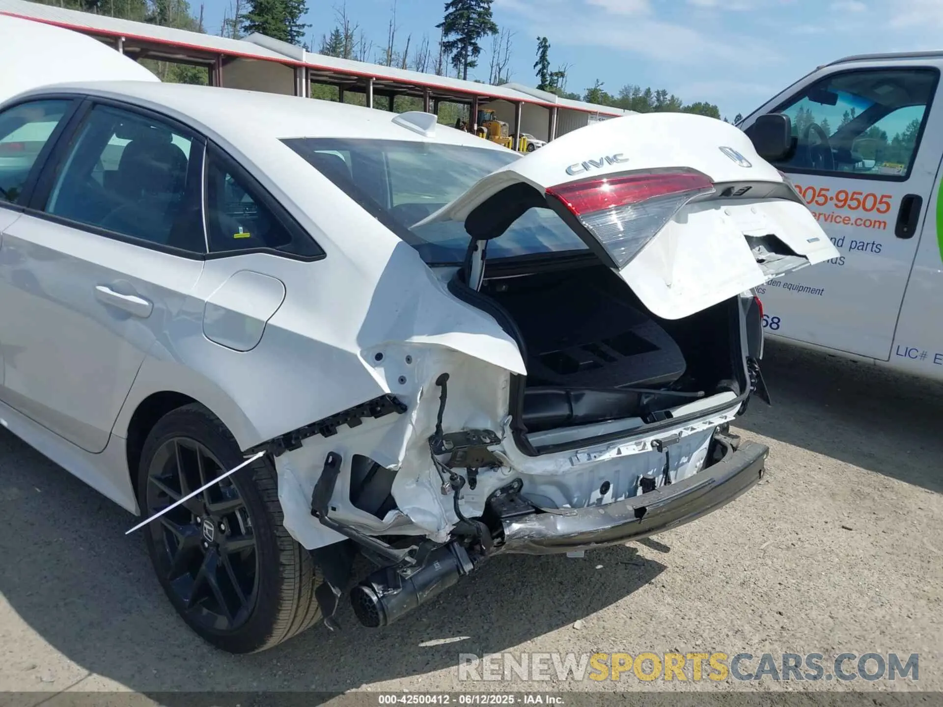 18 Фотография поврежденного автомобиля 2HGFE4F84SH332507 HONDA CIVIC HYBRID 2025