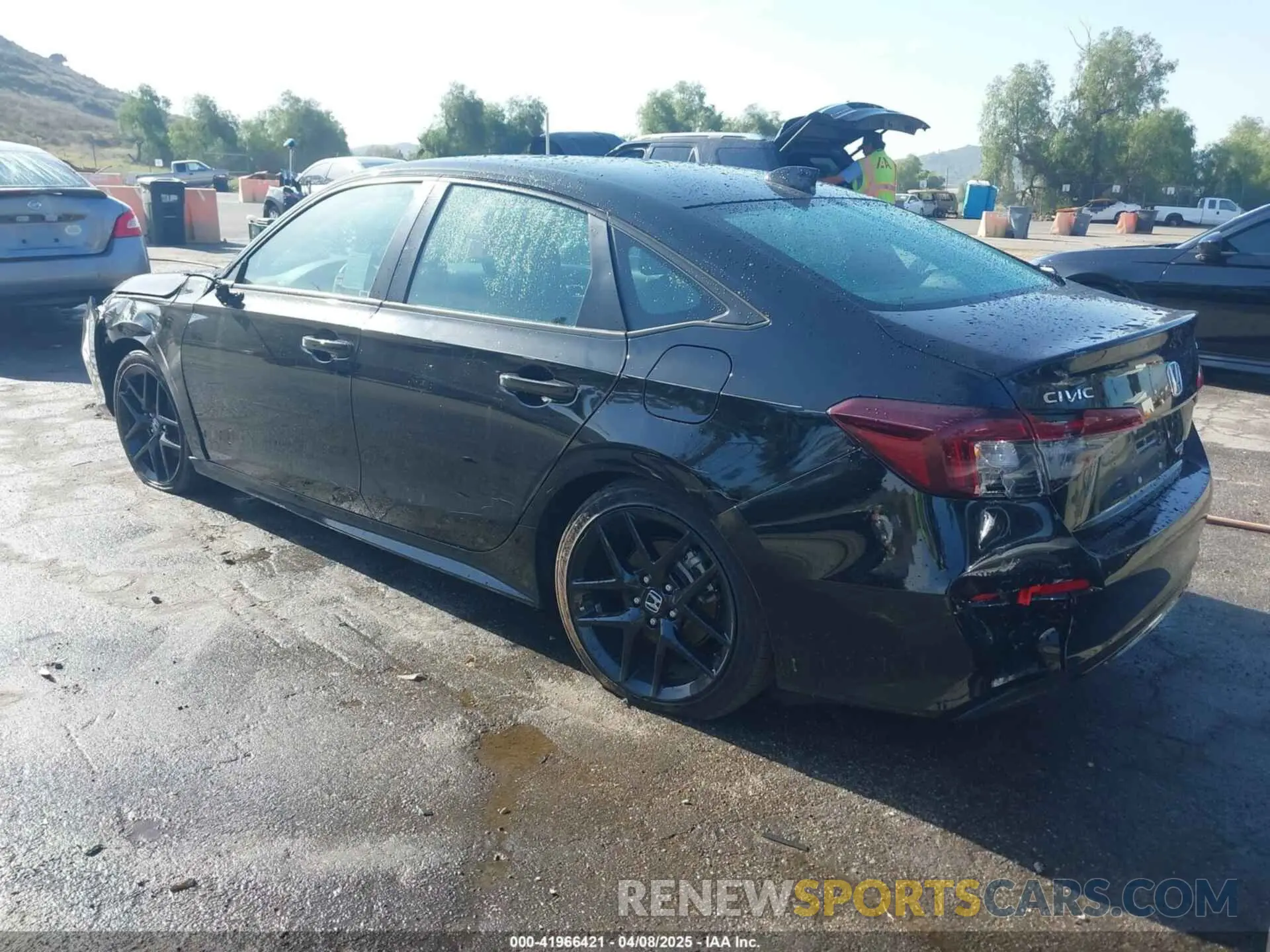 3 Фотография поврежденного автомобиля 2HGFE4F86SH322626 HONDA CIVIC  HYBRID 2025