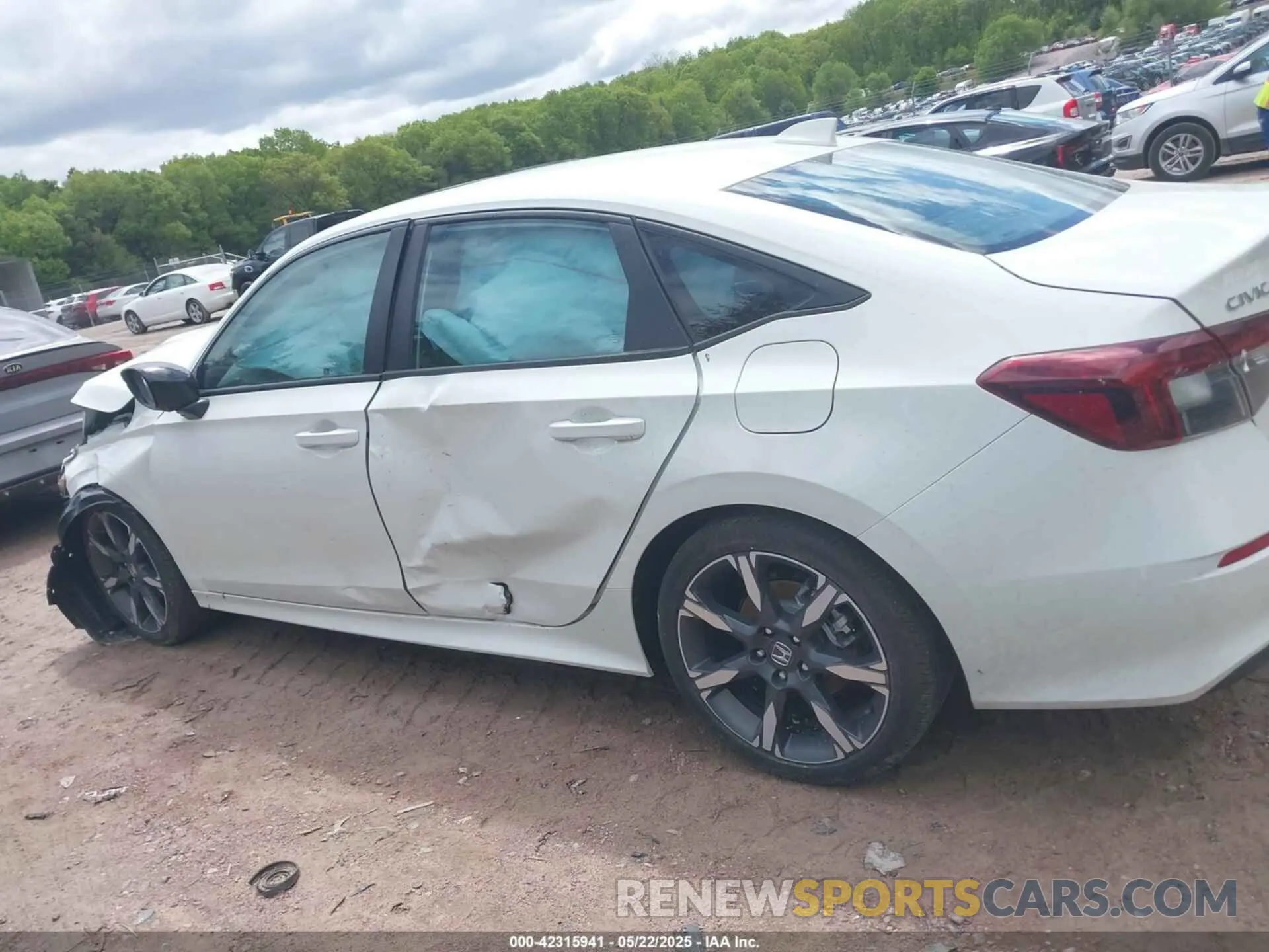 15 Photograph of a damaged car 2HGFE4F89SH330719 HONDA CIVIC HYBRID 2025