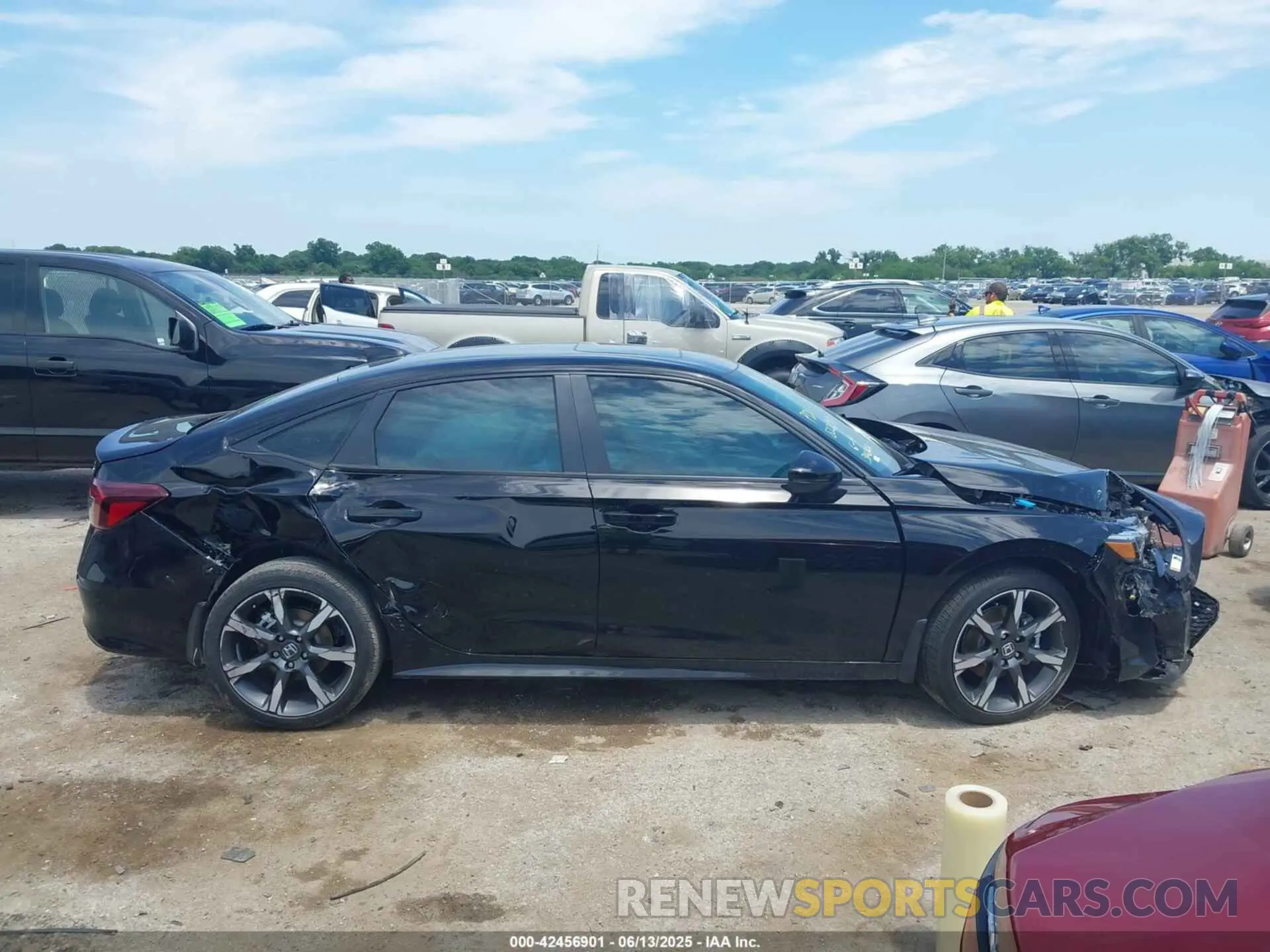 13 Photograph of a damaged car 2HGFE4F89SH346242 HONDA CIVIC HYBRID 2025