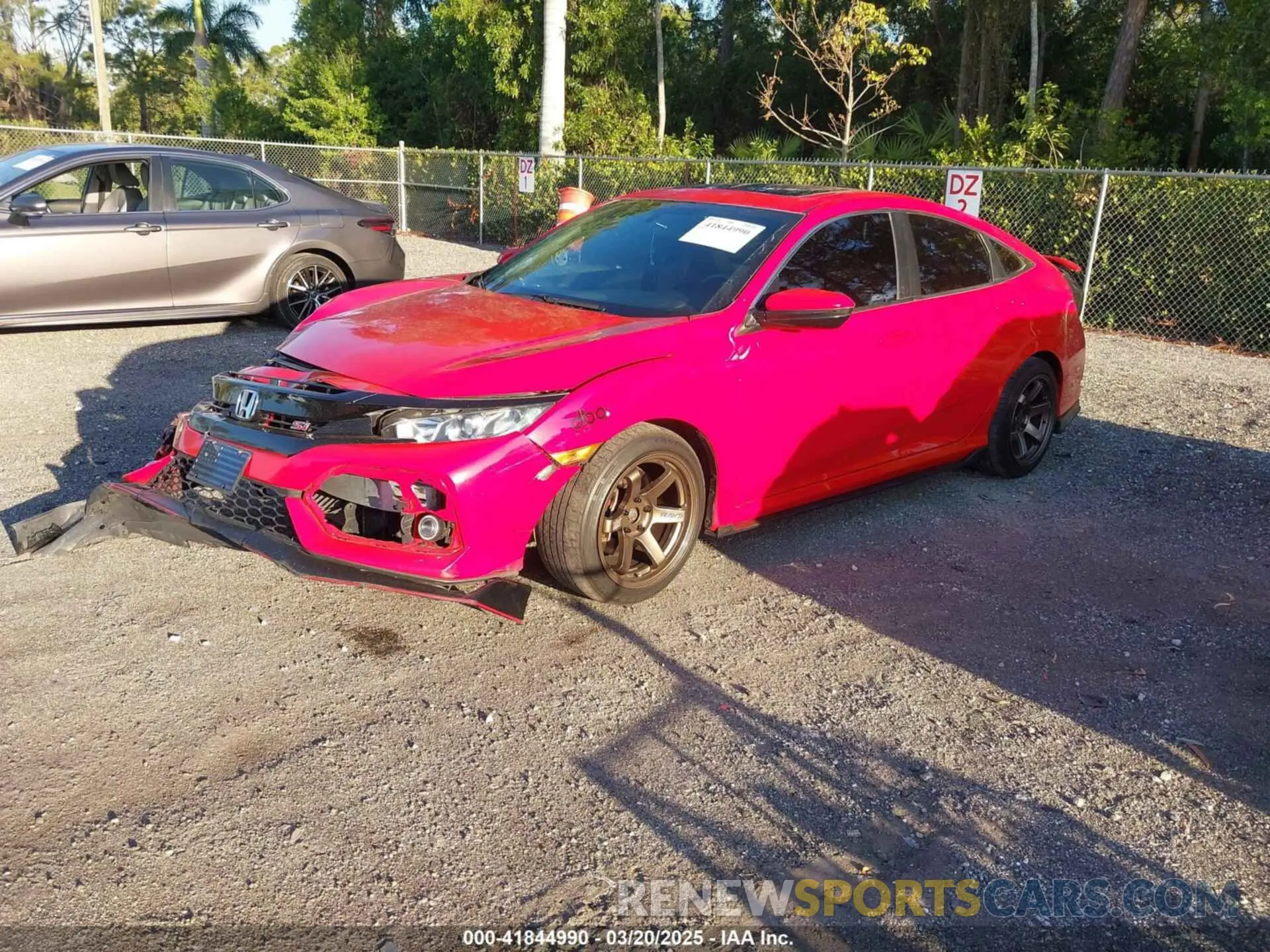 2 Photograph of a damaged car 2HGFC1E53KH704561 HONDA CIVIC SI 2019
