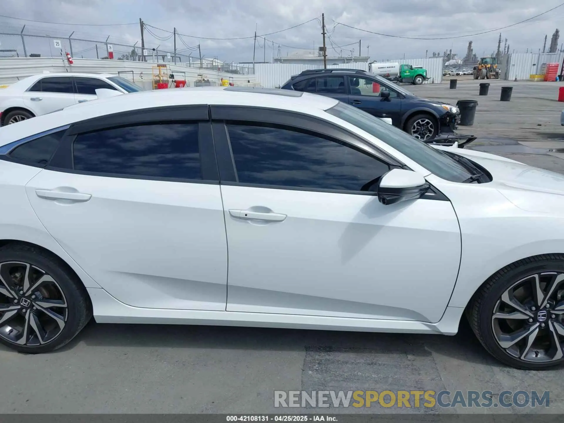 14 Photograph of a damaged car 2HGFC1E58KH707715 HONDA CIVIC SI 2019