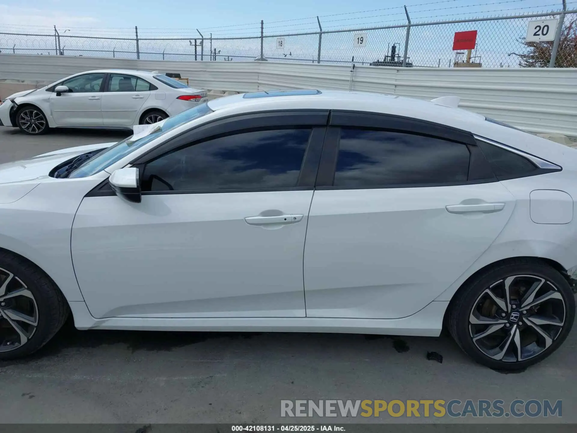 15 Photograph of a damaged car 2HGFC1E58KH707715 HONDA CIVIC SI 2019