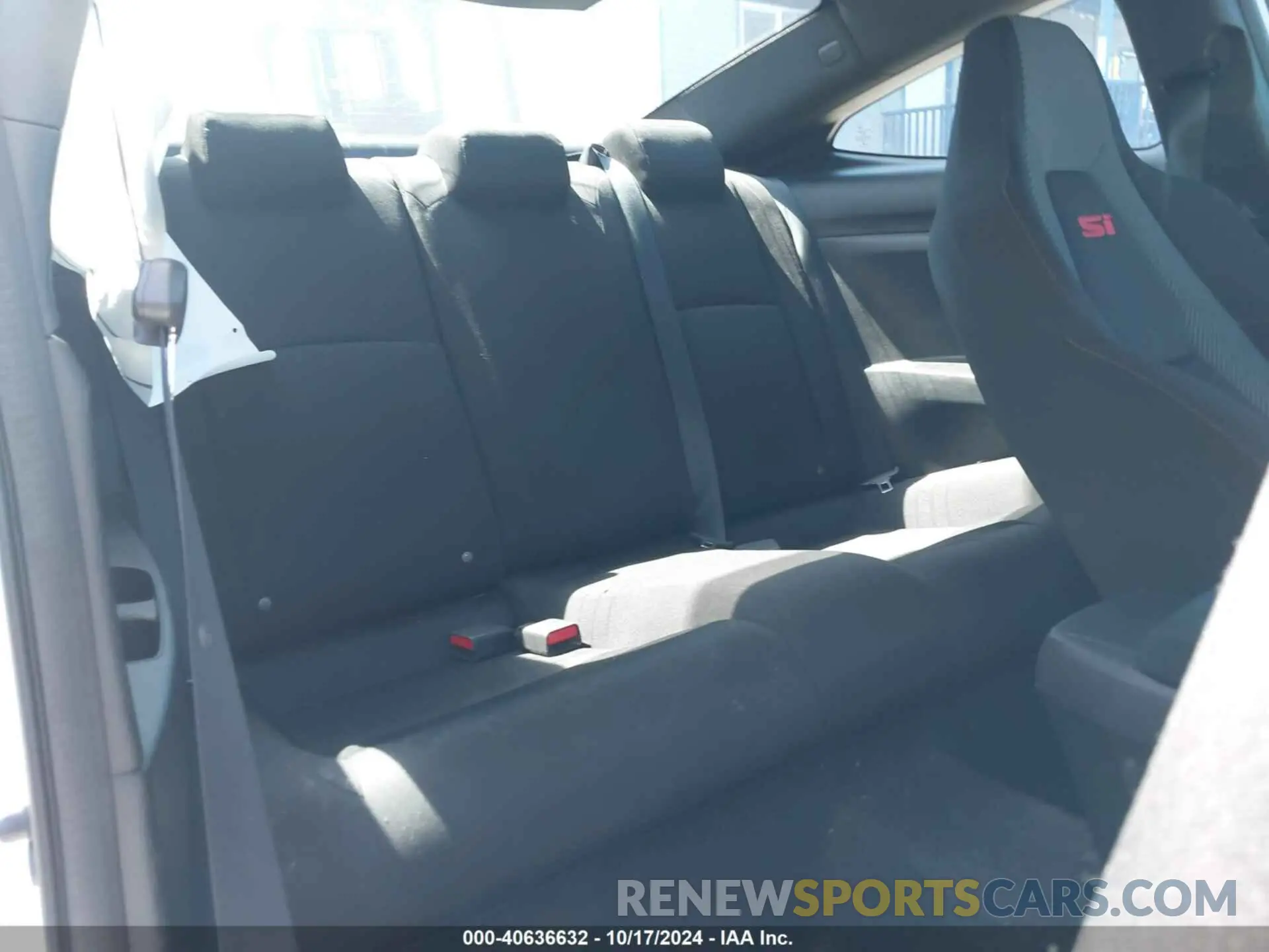 8 Photograph of a damaged car 2HGFC3A5XKH750647 HONDA CIVIC SI 2019