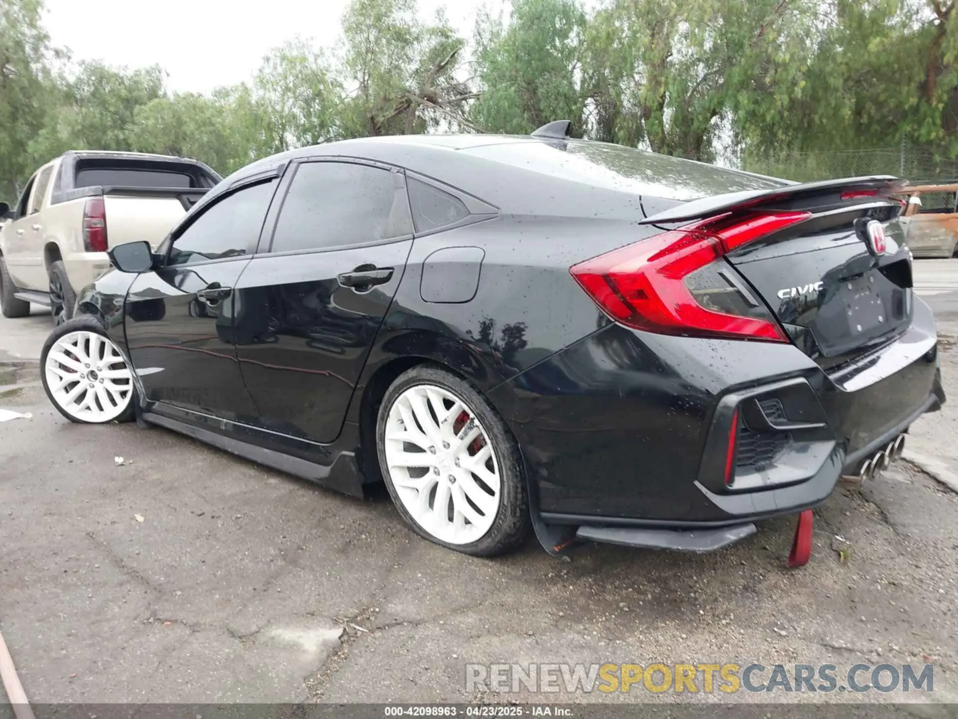 3 Photograph of a damaged car 2HGFC1E57LH700272 HONDA CIVIC SI 2020