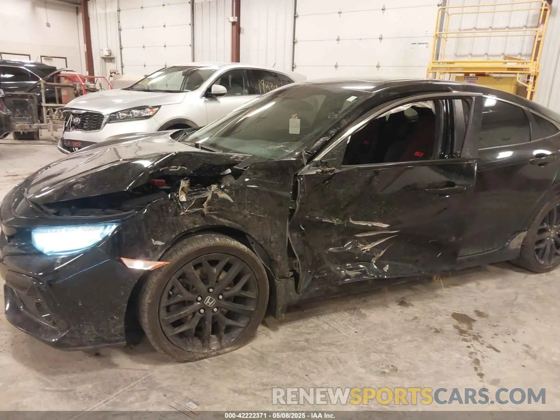 6 Photograph of a damaged car 2HGFC1E58LH704721 HONDA CIVIC SI 2020