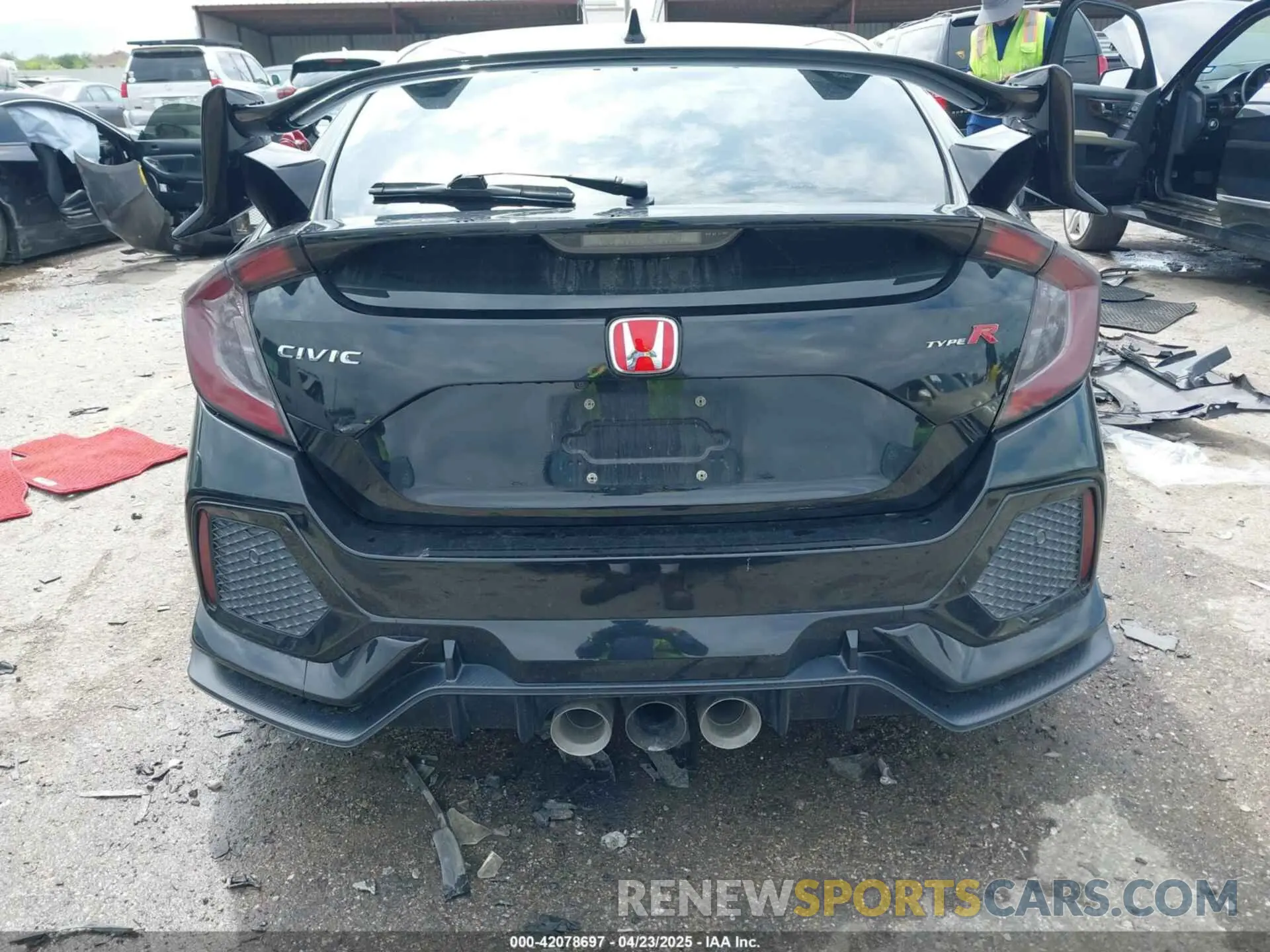 16 Photograph of a damaged car SHHFK8G78KU202190 HONDA CIVIC TYPE R 2019