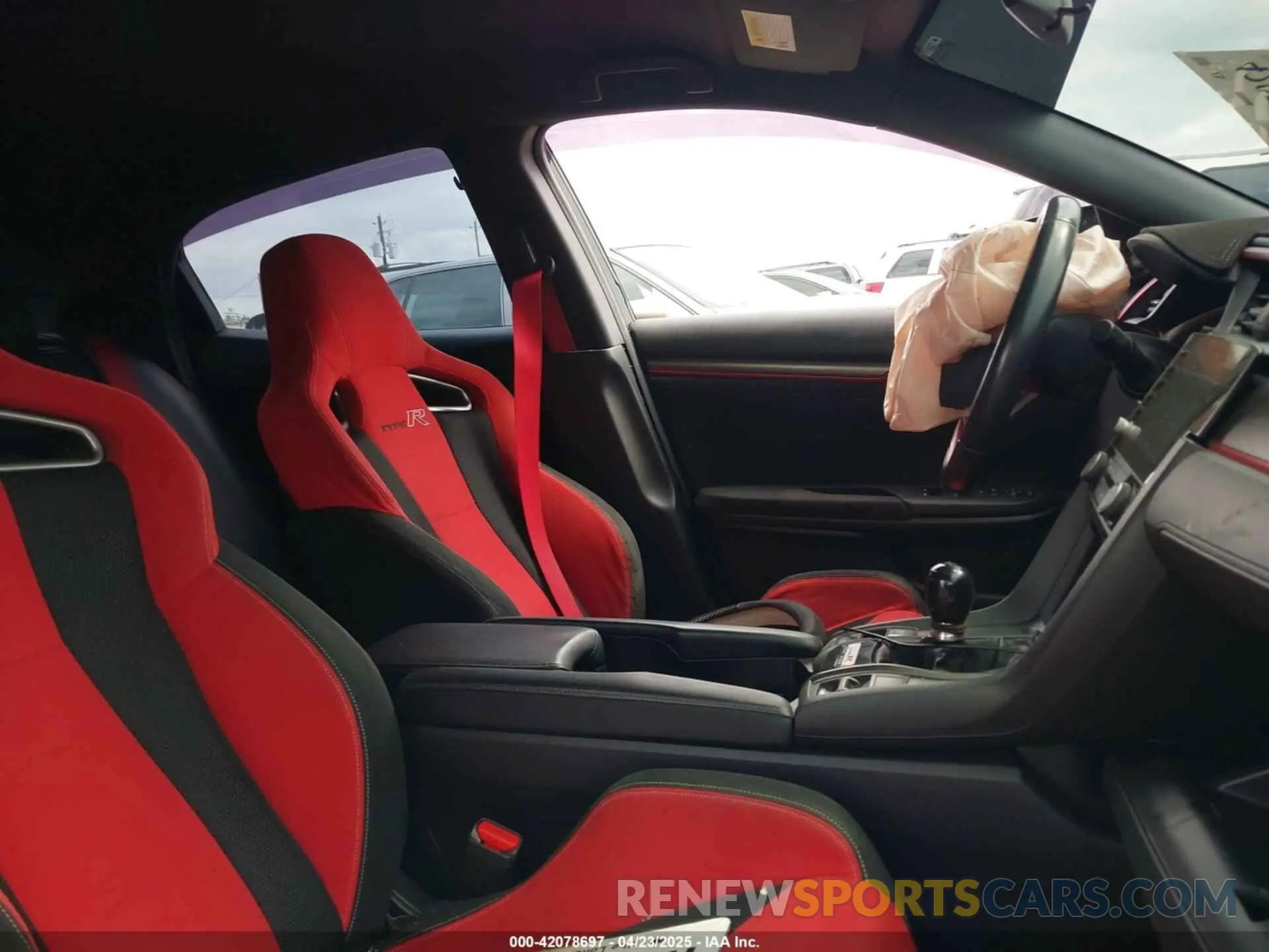 5 Photograph of a damaged car SHHFK8G78KU202190 HONDA CIVIC TYPE R 2019