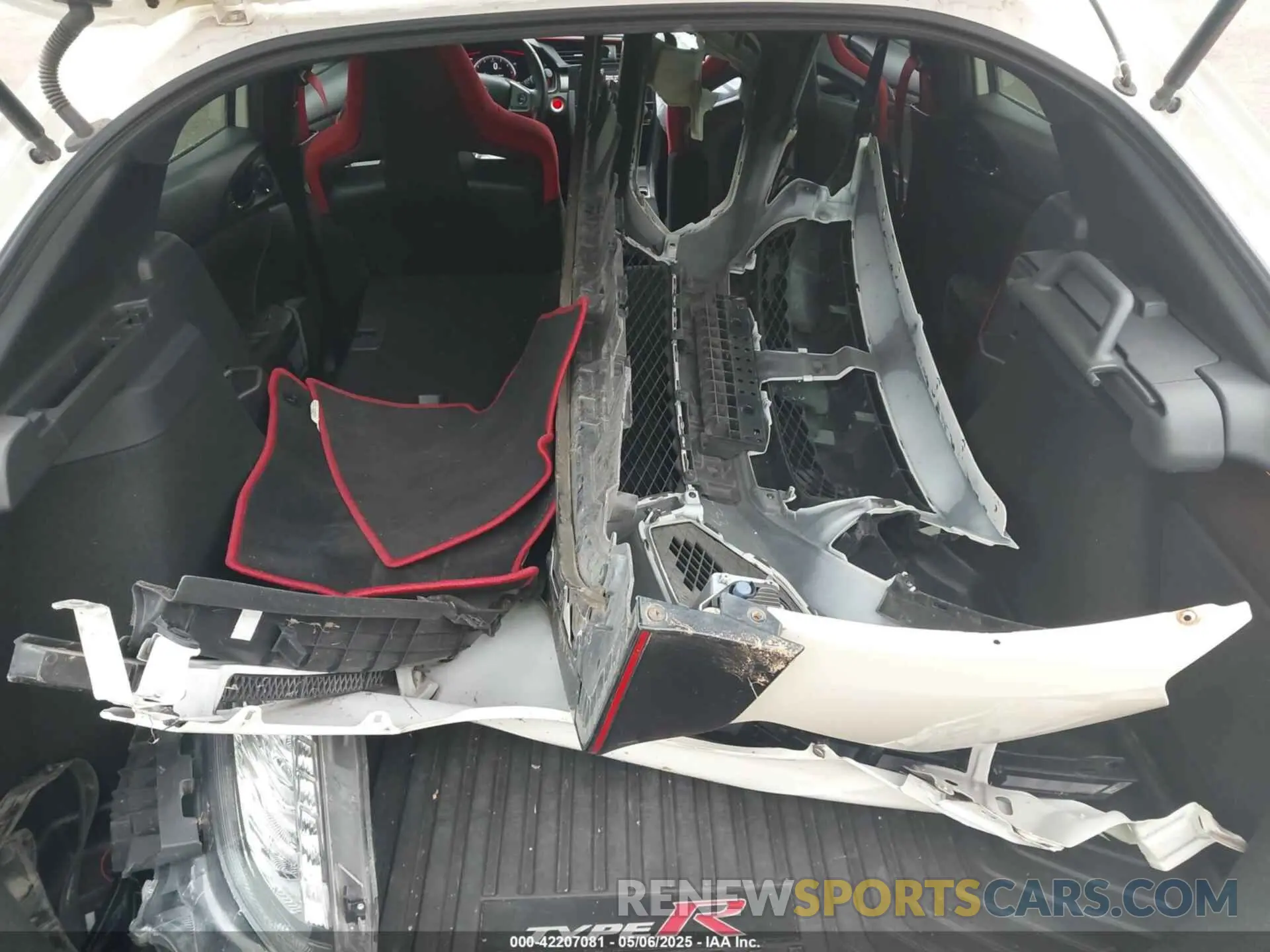 12 Фотография поврежденного автомобиля SHHFK8G7XKU202529 HONDA CIVIC TYPE R 2019