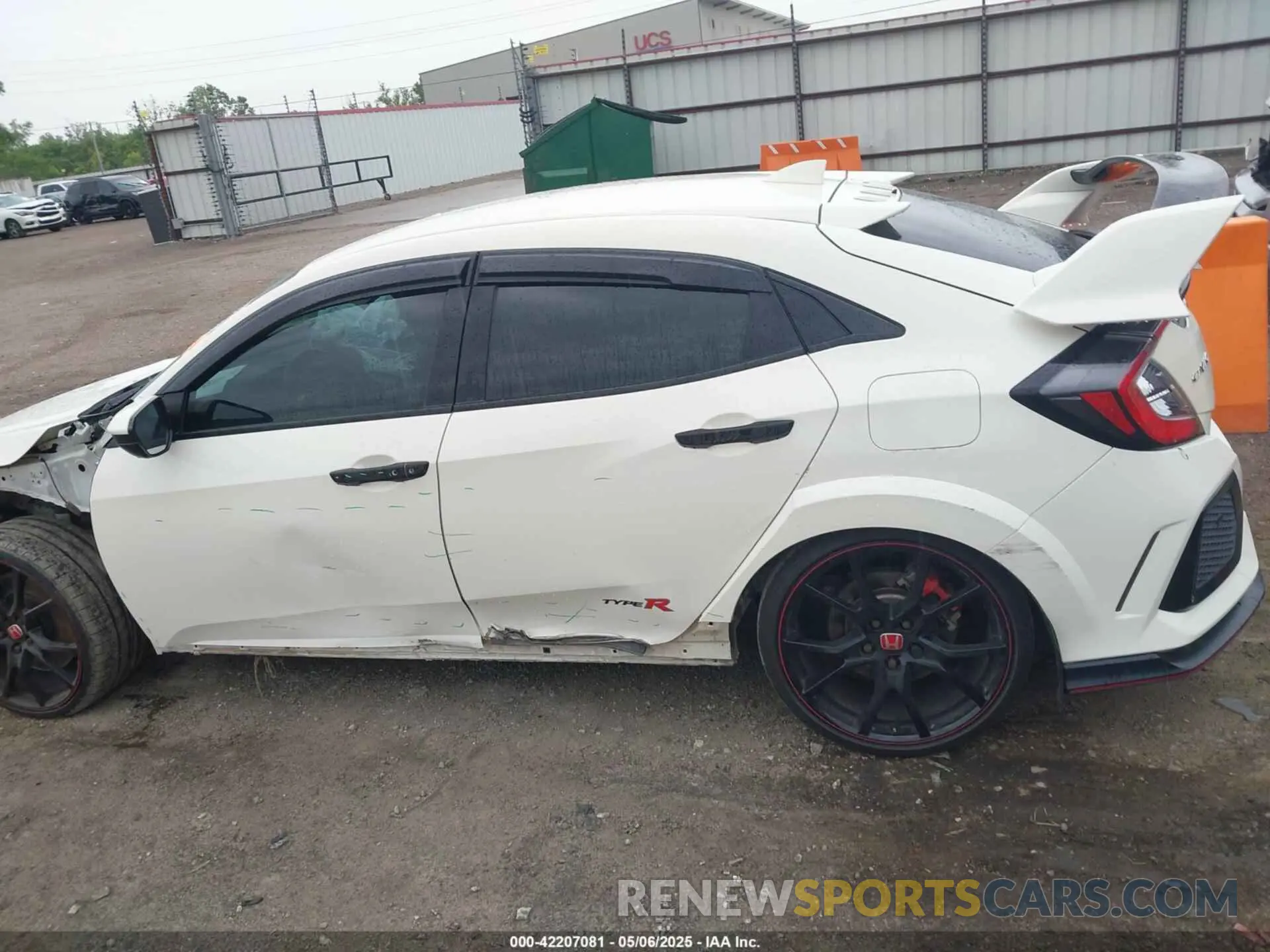 15 Фотография поврежденного автомобиля SHHFK8G7XKU202529 HONDA CIVIC TYPE R 2019