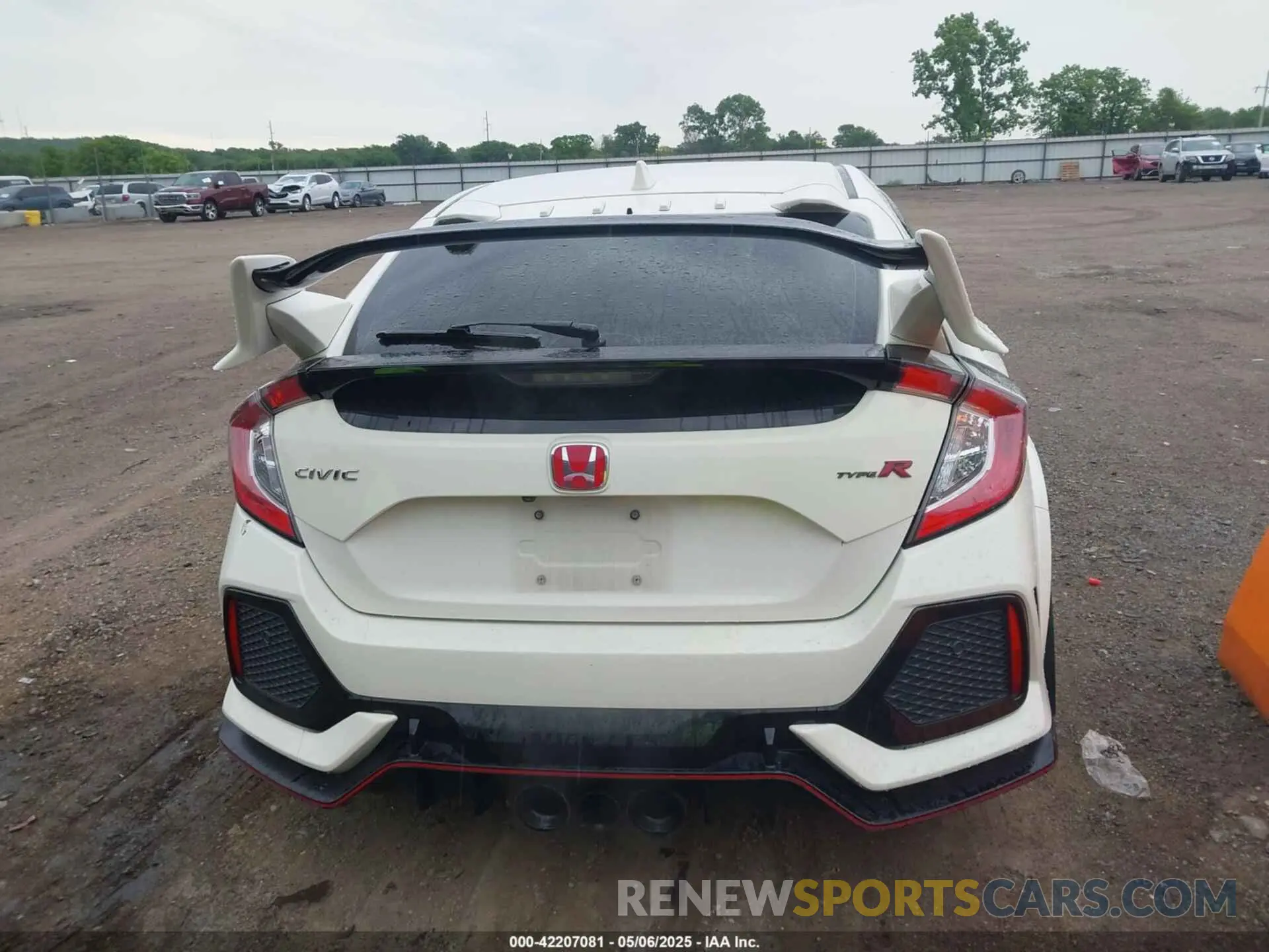 17 Фотография поврежденного автомобиля SHHFK8G7XKU202529 HONDA CIVIC TYPE R 2019