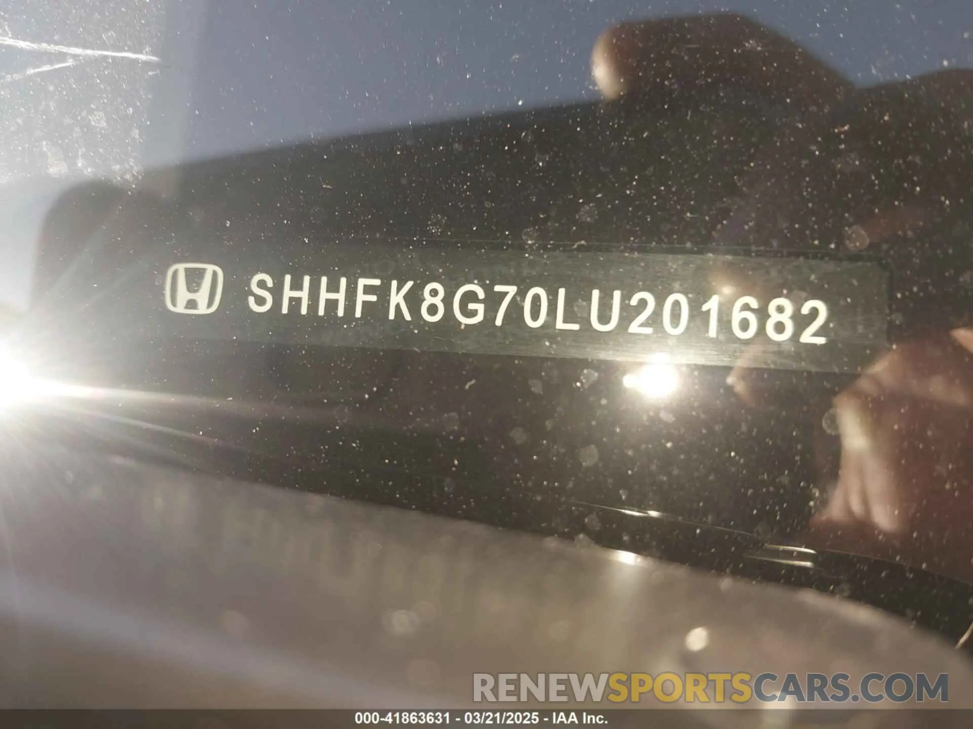 17 Photograph of a damaged car SHHFK8G70L4201682 HONDA CIVIC TYPE R 2020