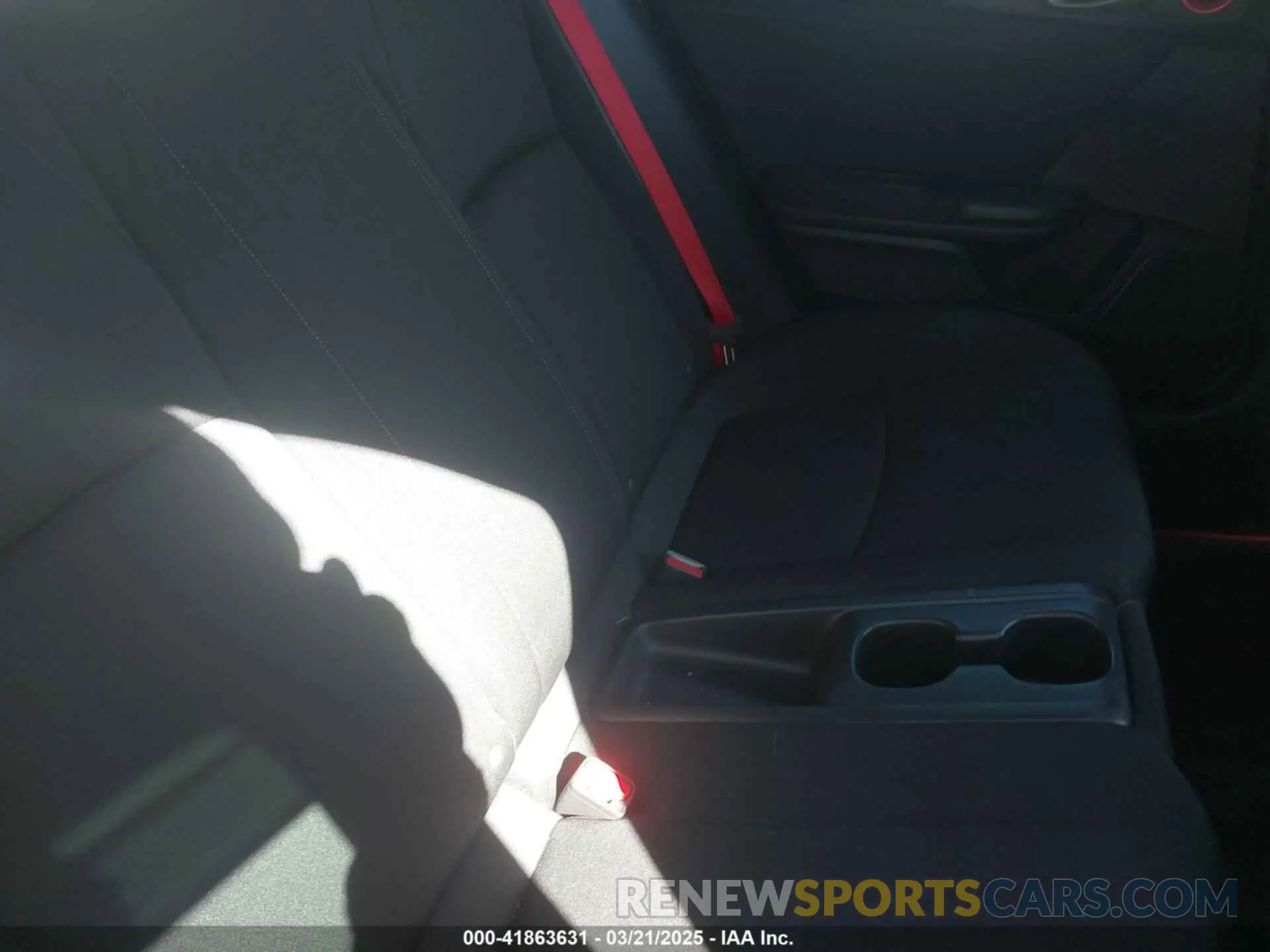 8 Photograph of a damaged car SHHFK8G70L4201682 HONDA CIVIC TYPE R 2020