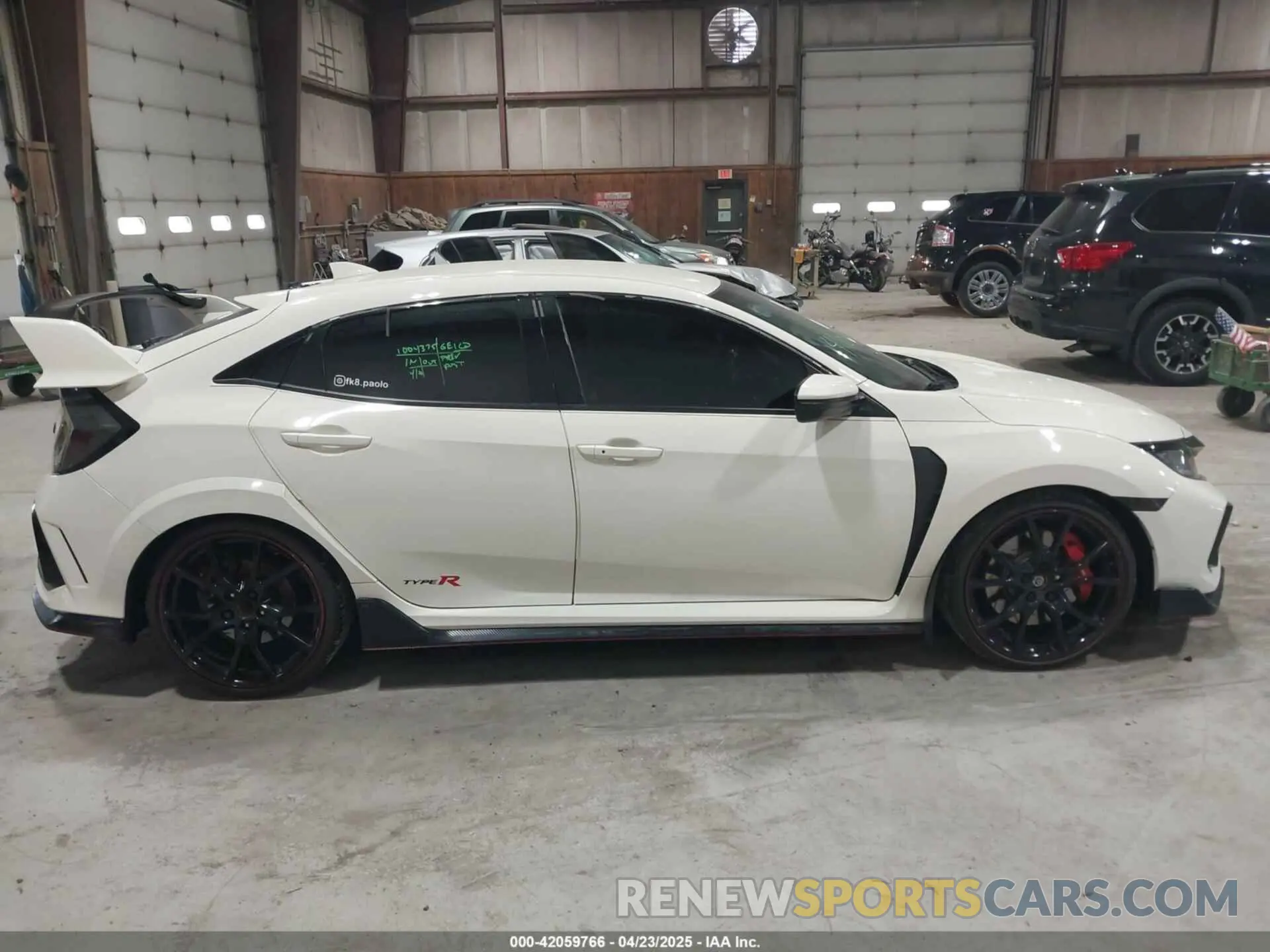 13 Photograph of a damaged car SHHFK8G72LU200596 HONDA CIVIC TYPE R 2020