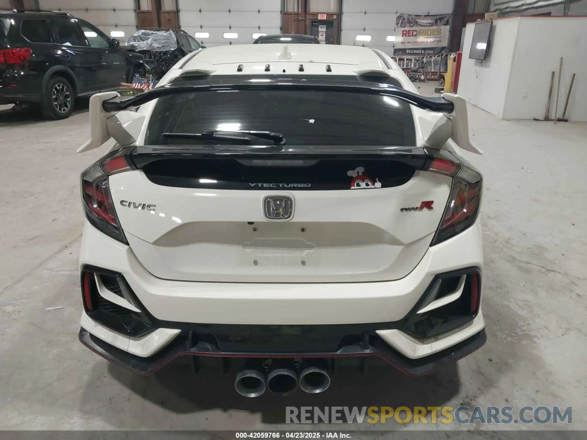 16 Photograph of a damaged car SHHFK8G72LU200596 HONDA CIVIC TYPE R 2020