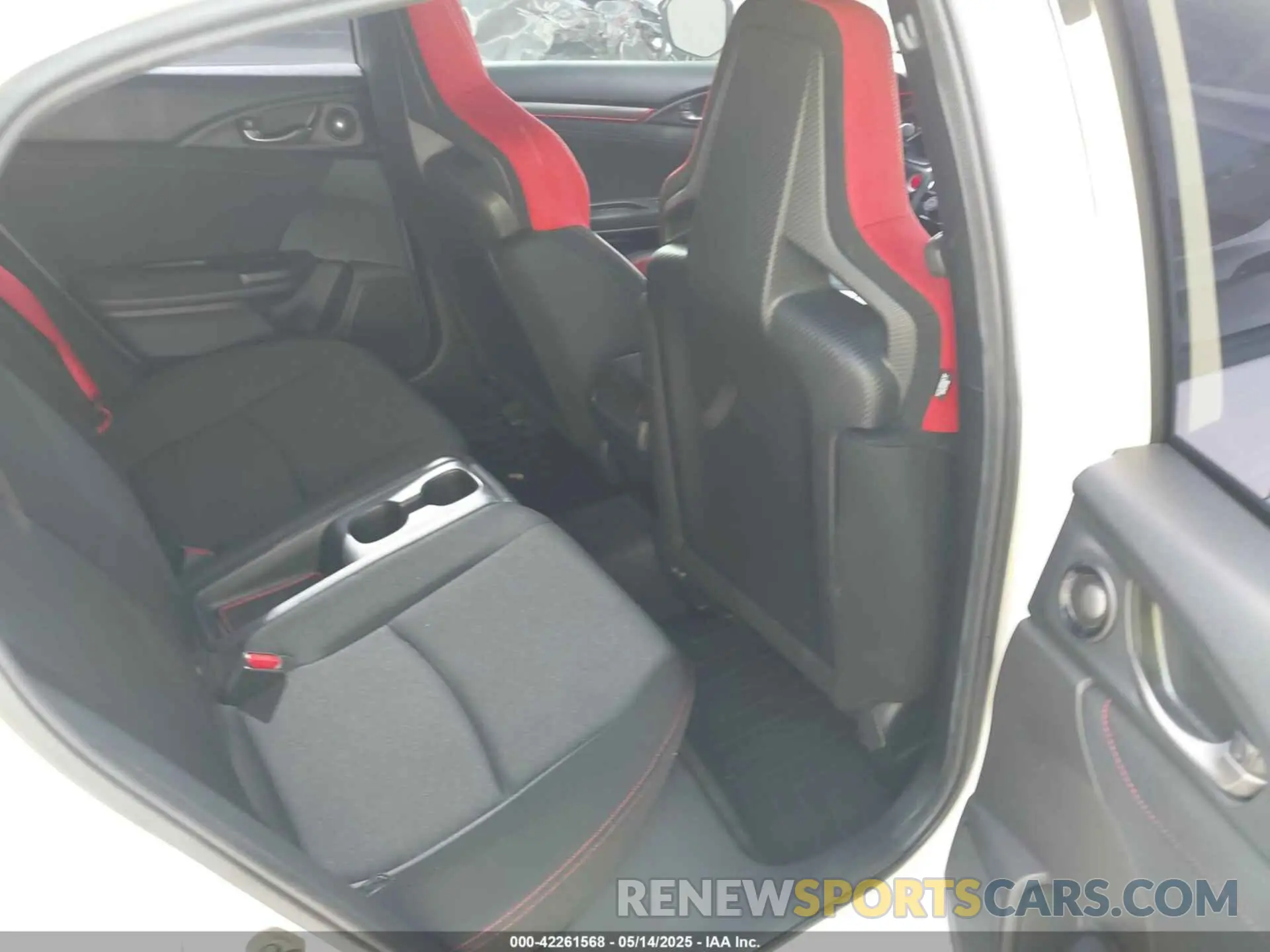 8 Фотография поврежденного автомобиля SHHFK8G75MU201985 HONDA CIVIC TYPE R 2021